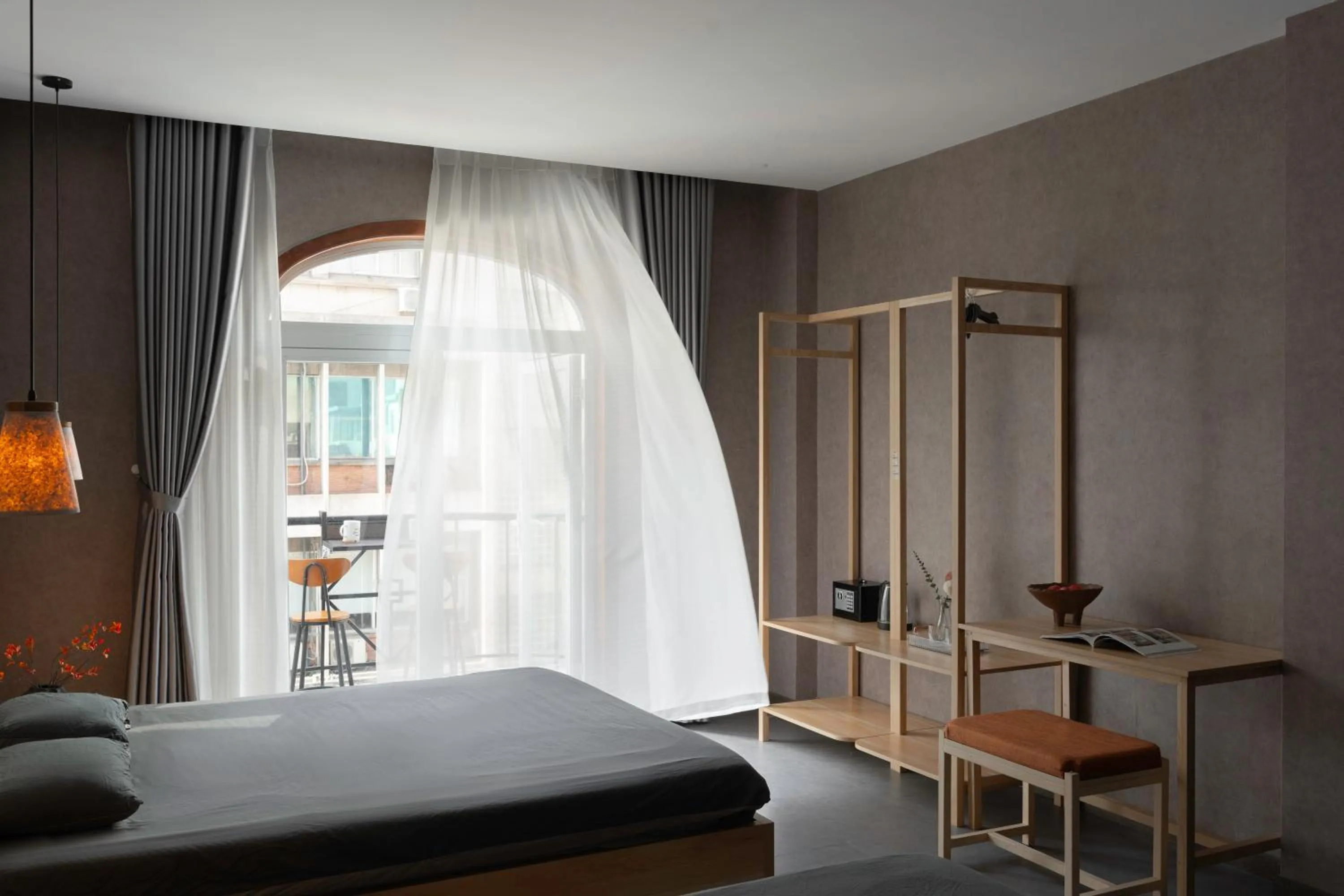 Property building, Bed in Zeus Living - City Central