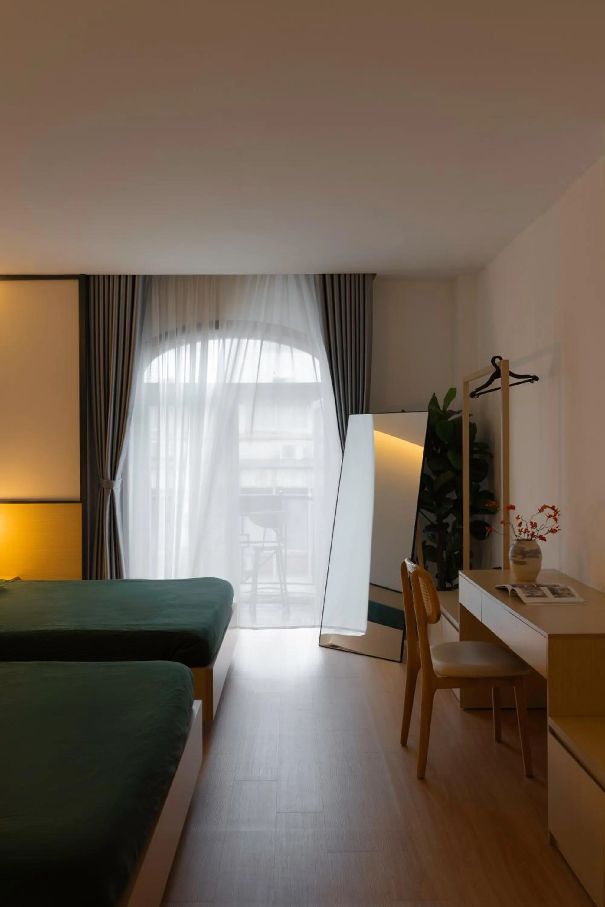 Property building, Bed in Zeus Living - City Central