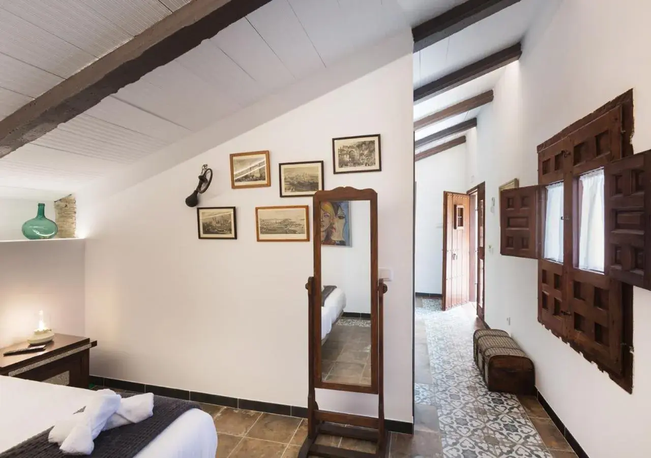 TV and multimedia, Bed in Art Boutique La Casona de las Flores TV and multimedia, Bed in Art Boutique La Casona de las Flores