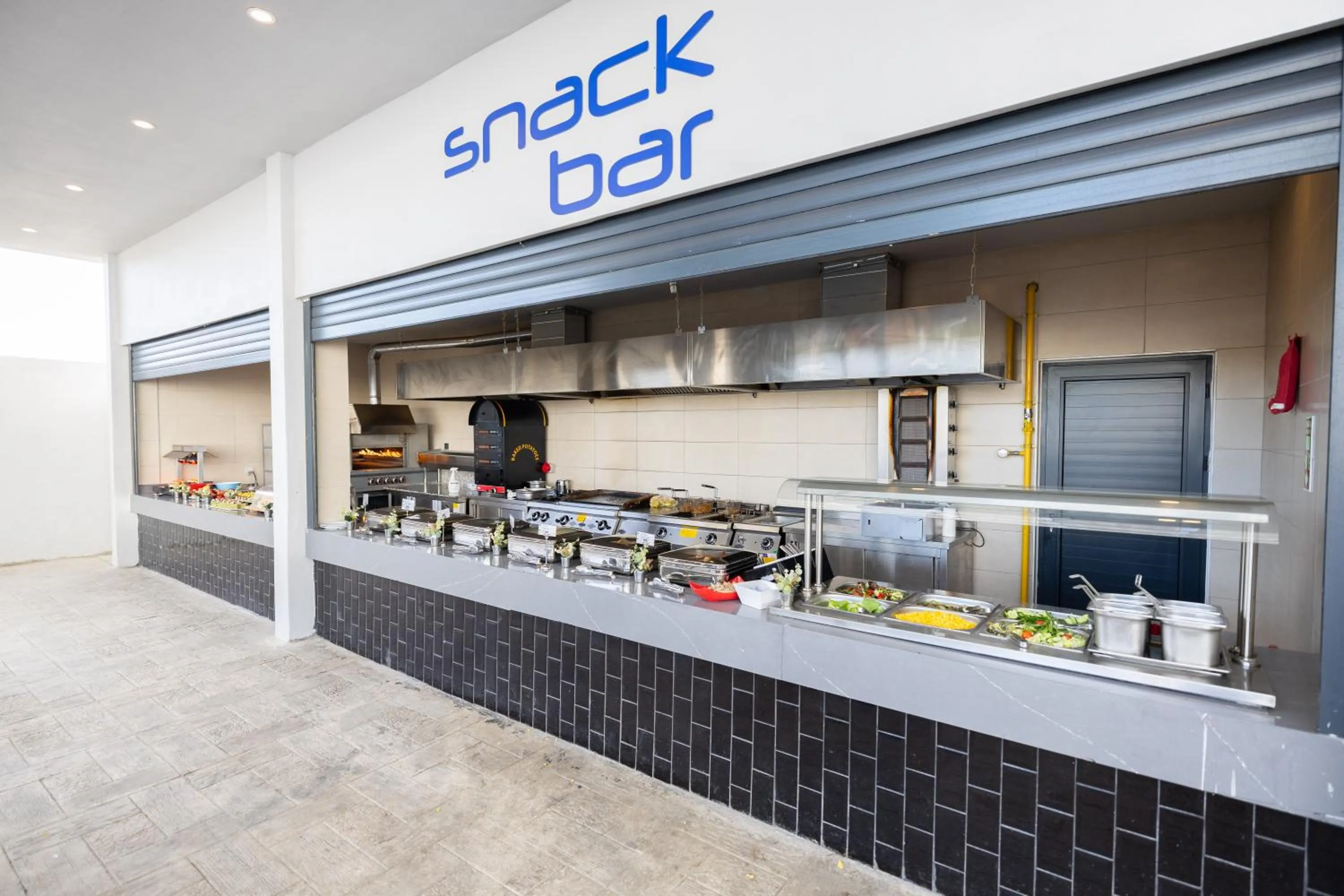 Restaurant/places to eat in Side Moon Palace Hotel