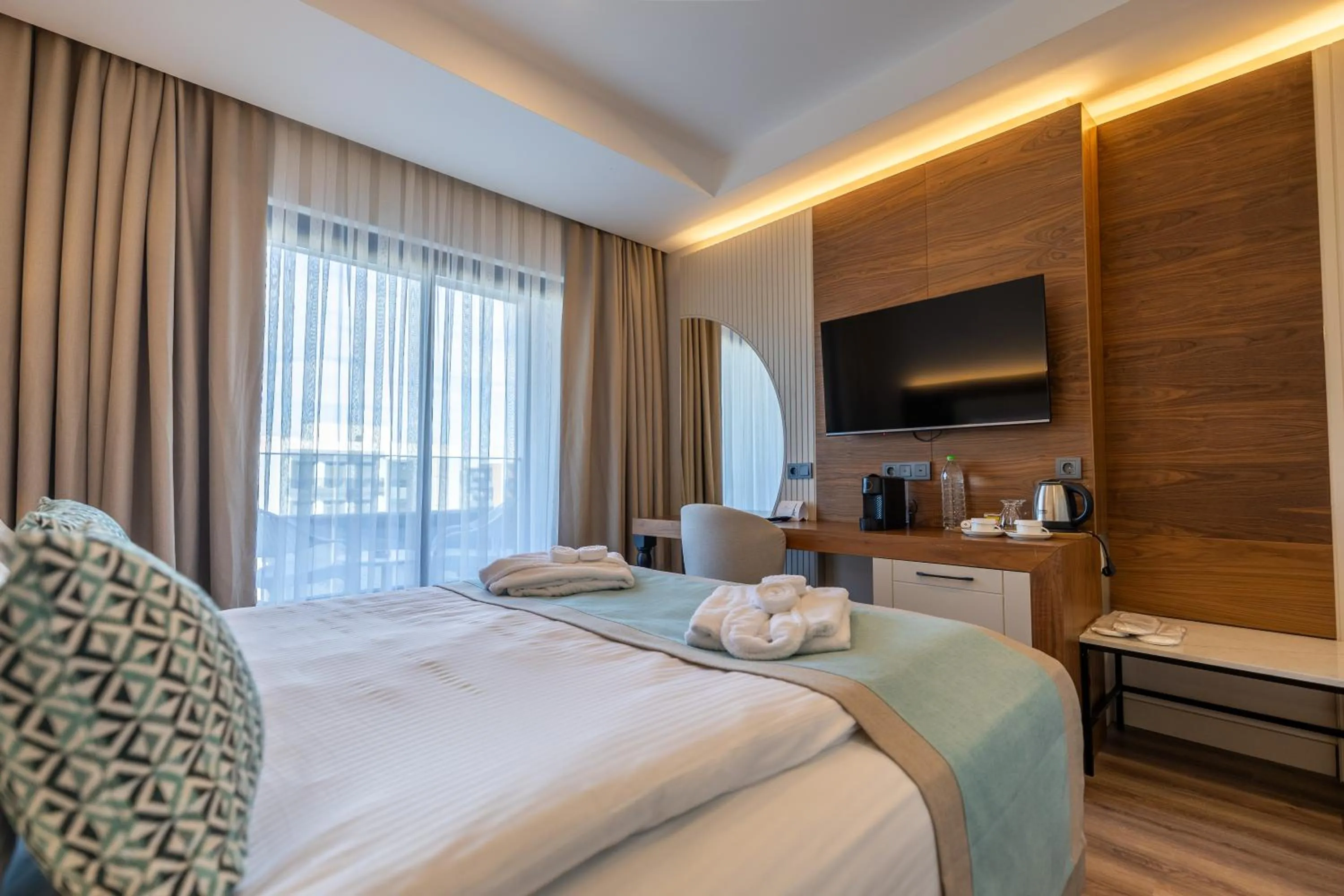 TV and multimedia in SIDE MOON PALACE