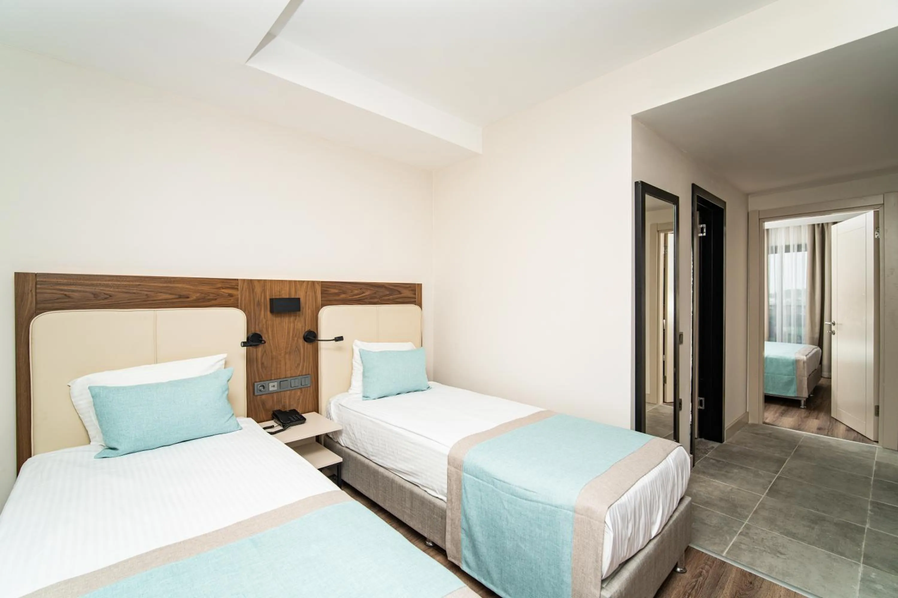 Bed in SIDE MOON PALACE