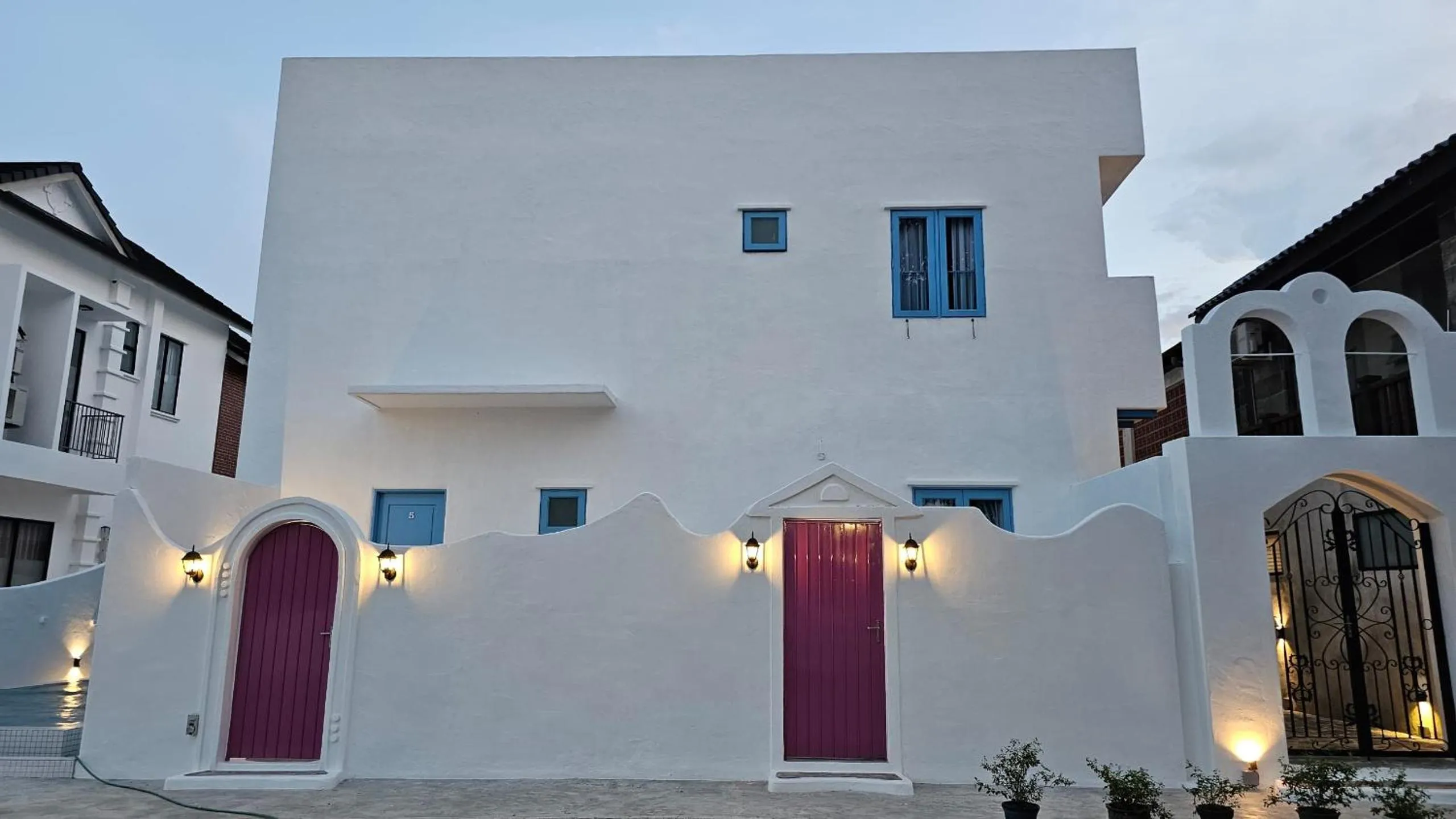 Ipoh Santorini Hideaway - Hotel Inspired