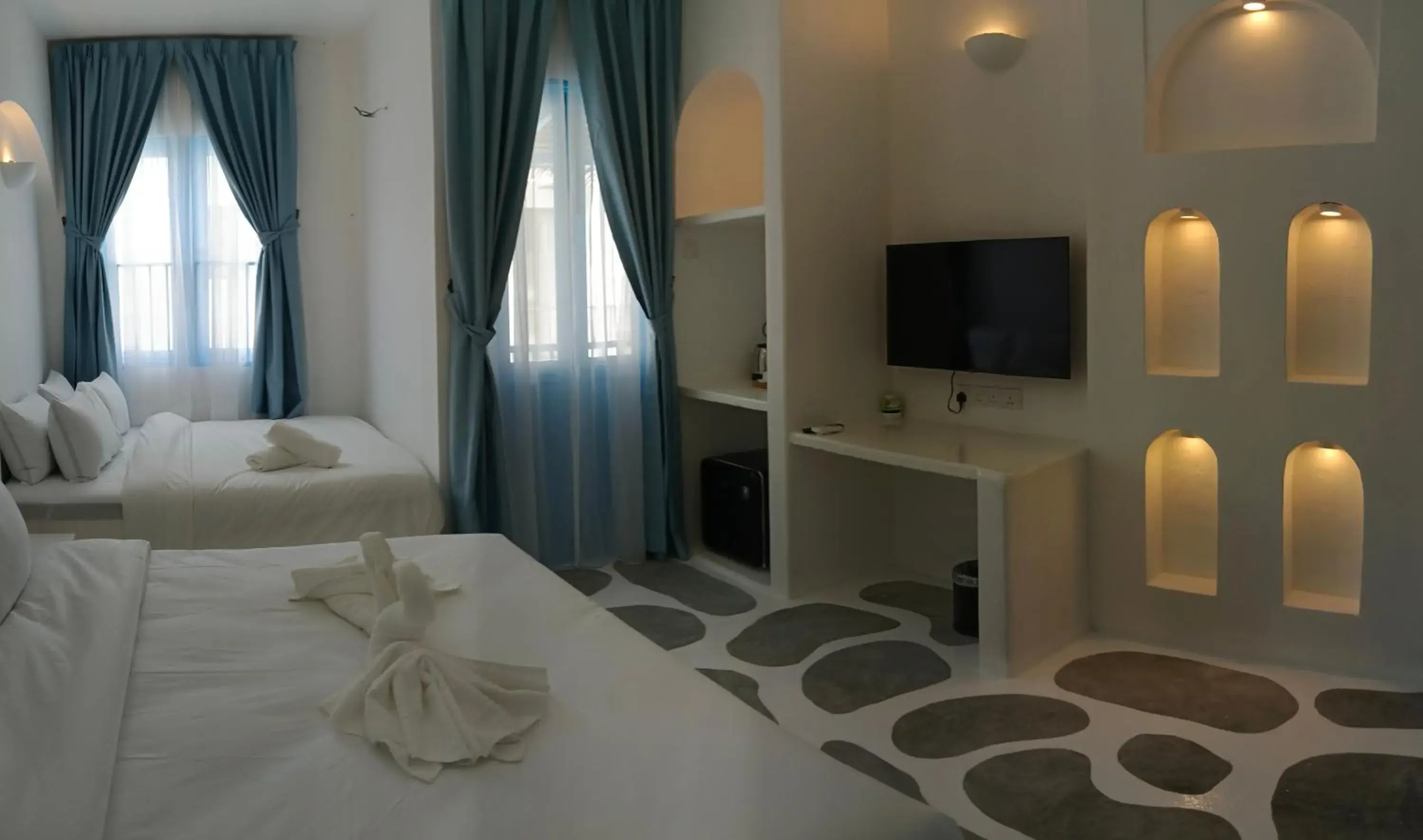 Bed in Ipoh Santorini Hideaway - Hotel Inspired Bed in Ipoh Santorini Hideaway - Hotel Inspired