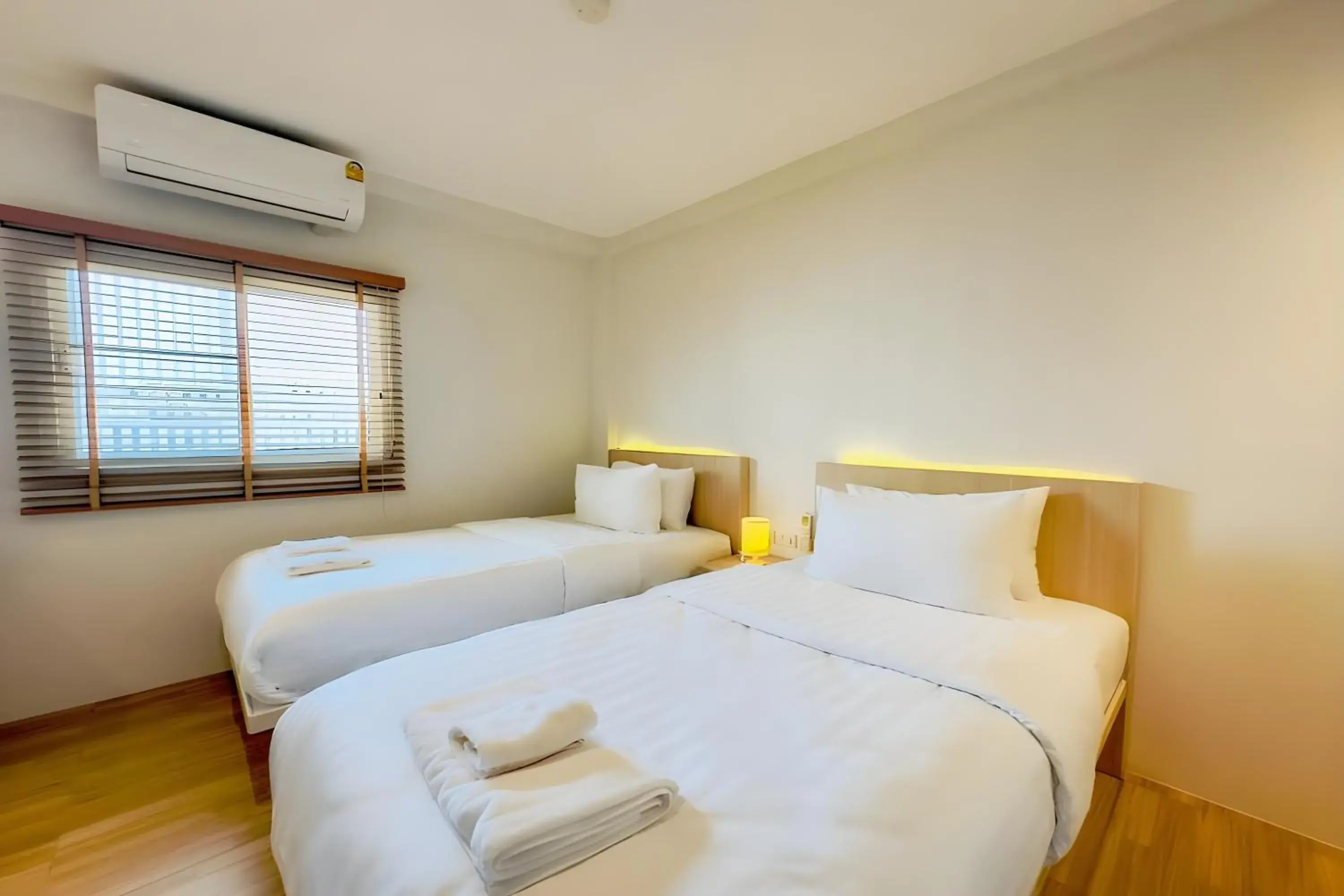 Twin Room with Private Bathroom in Zhennan Teabar Hotel Twin Room with Private Bathroom in Zhennan Teabar Hotel