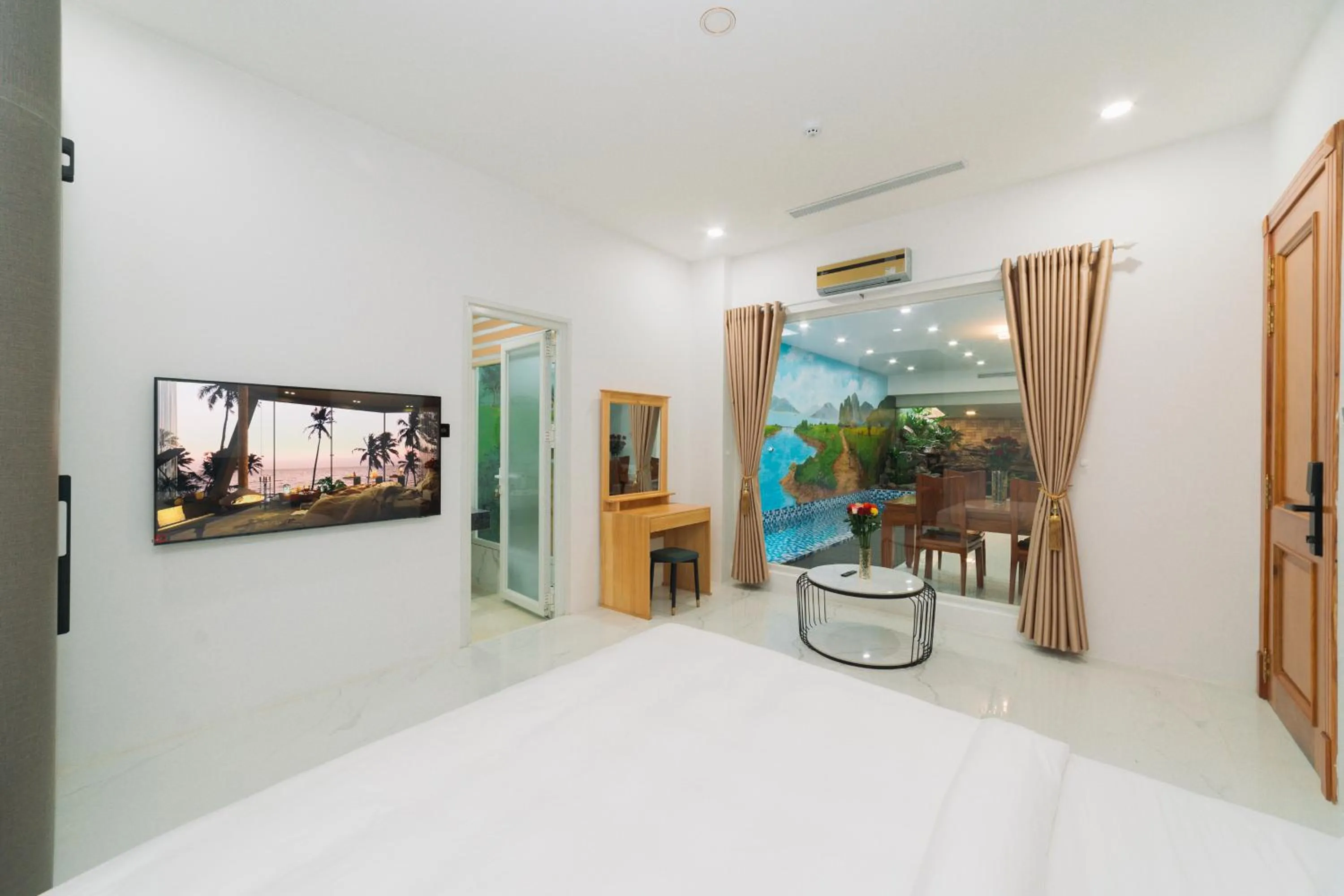 Bedroom, Bed in Quy Tai Premium Hotel