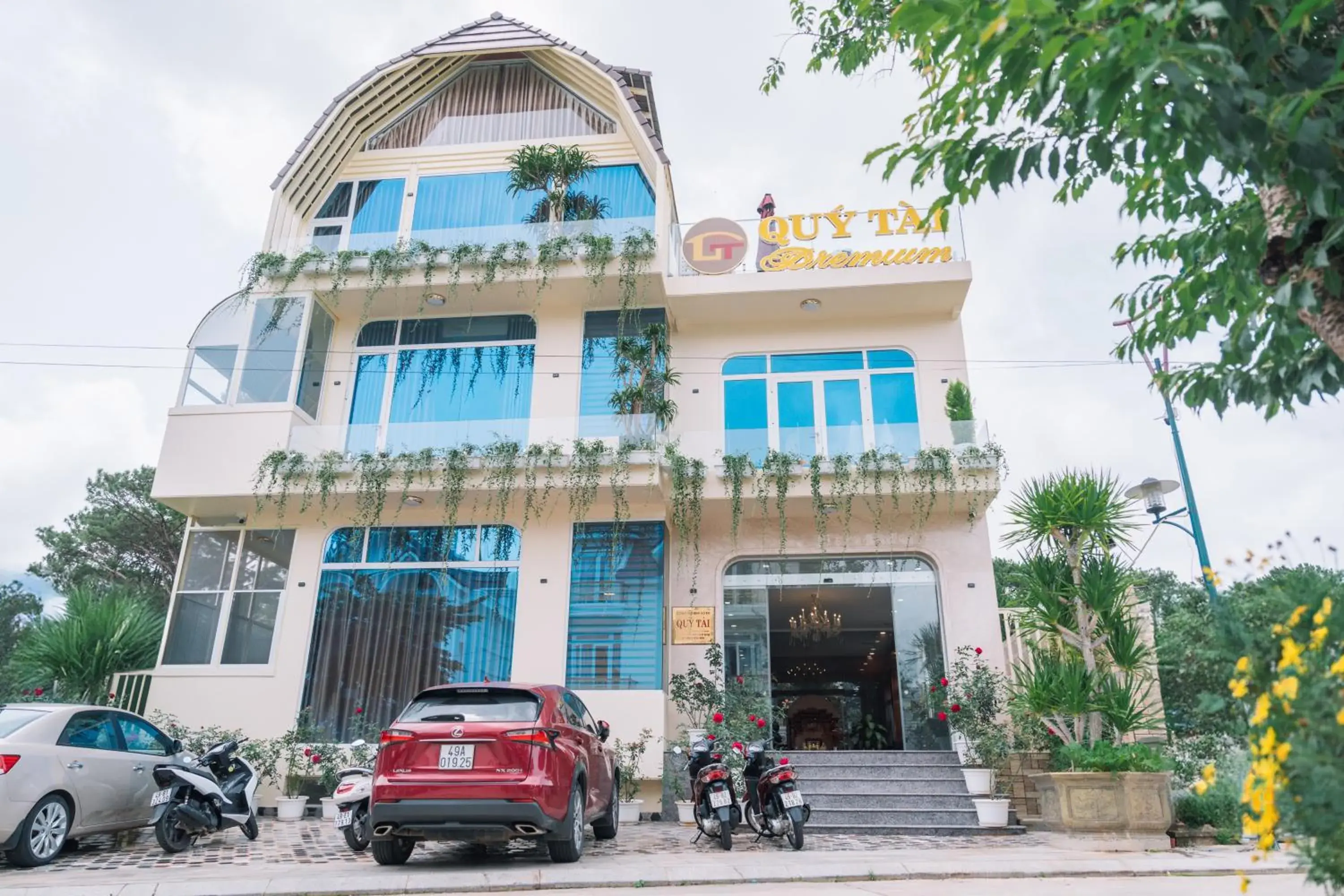 Property building in Quy Tai Premium Hotel Property building in Quy Tai Premium Hotel