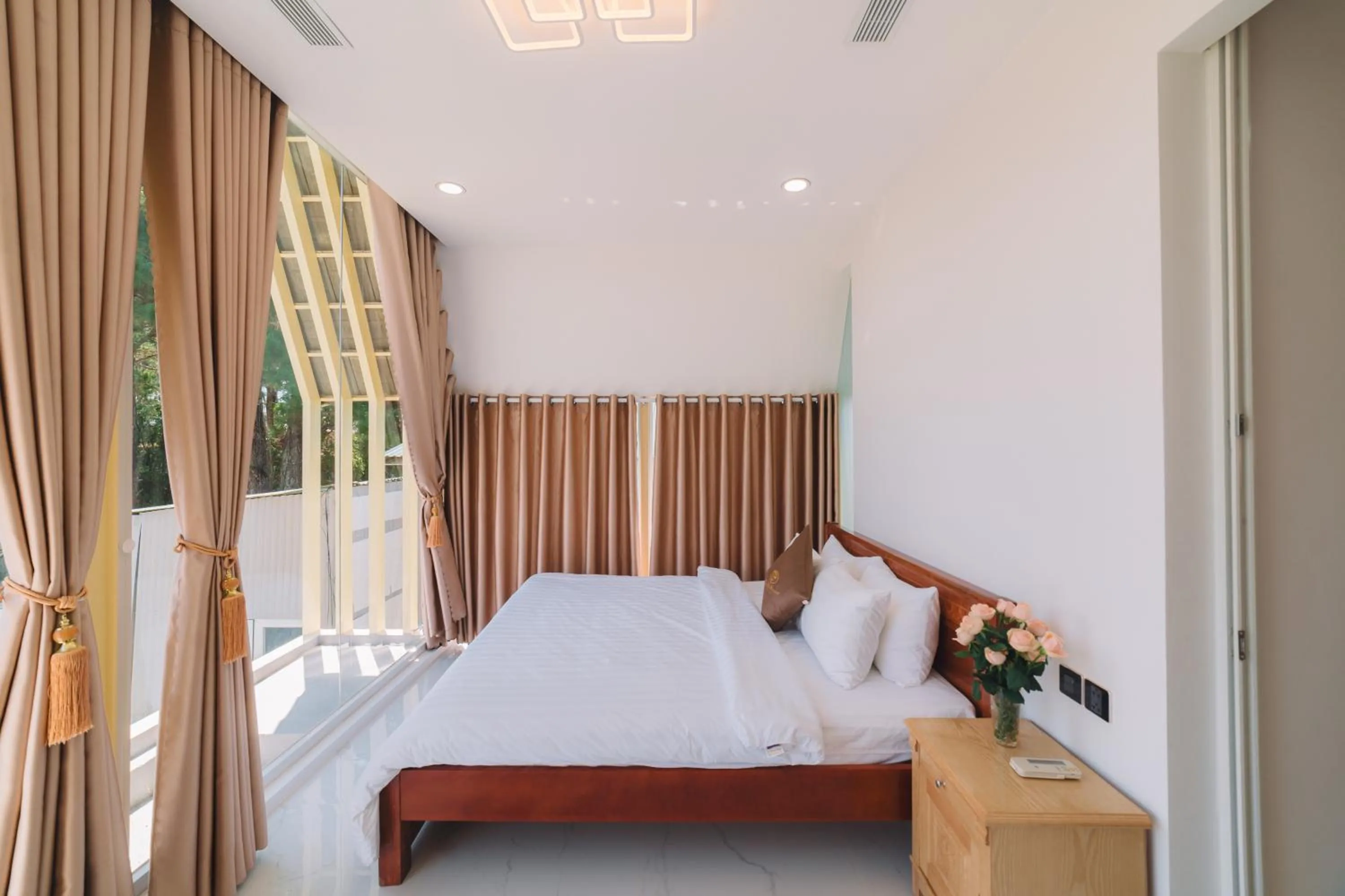 Bedroom, Bed in Quy Tai Premium Hotel