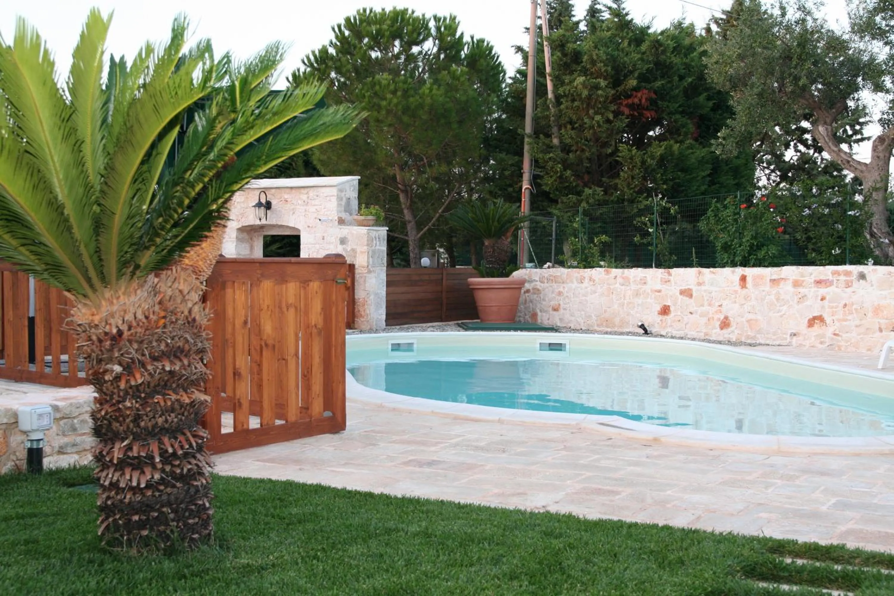 Swimming pool in La Dimora Gigante
