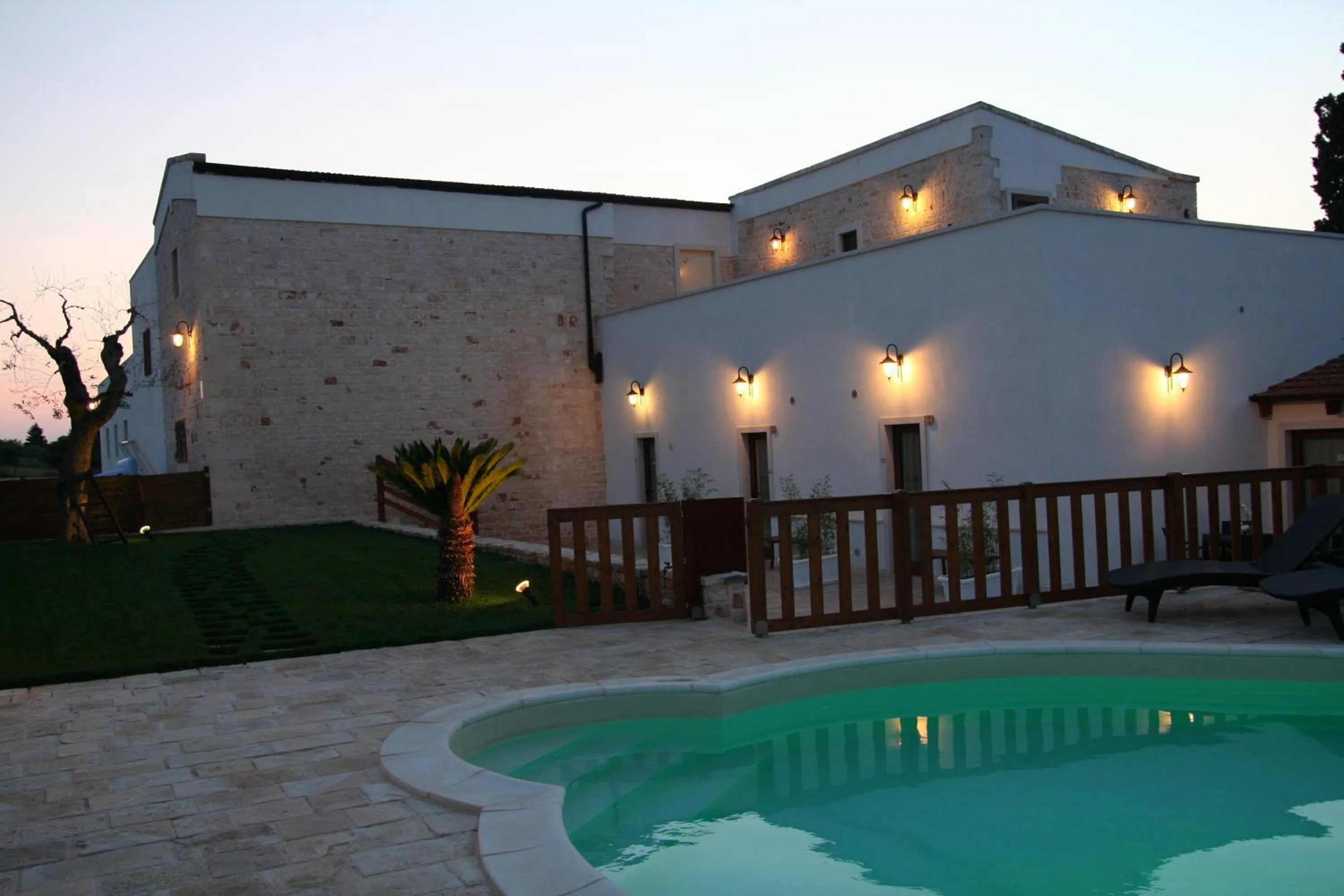 Swimming pool in La Dimora Gigante