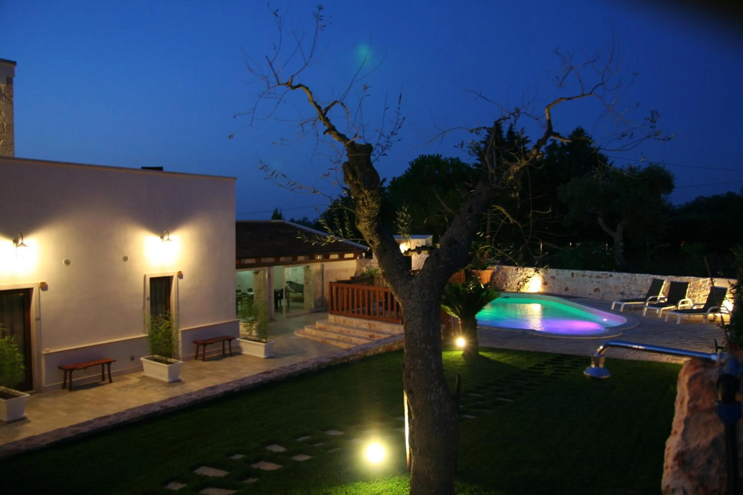 Pool view in La Dimora Gigante