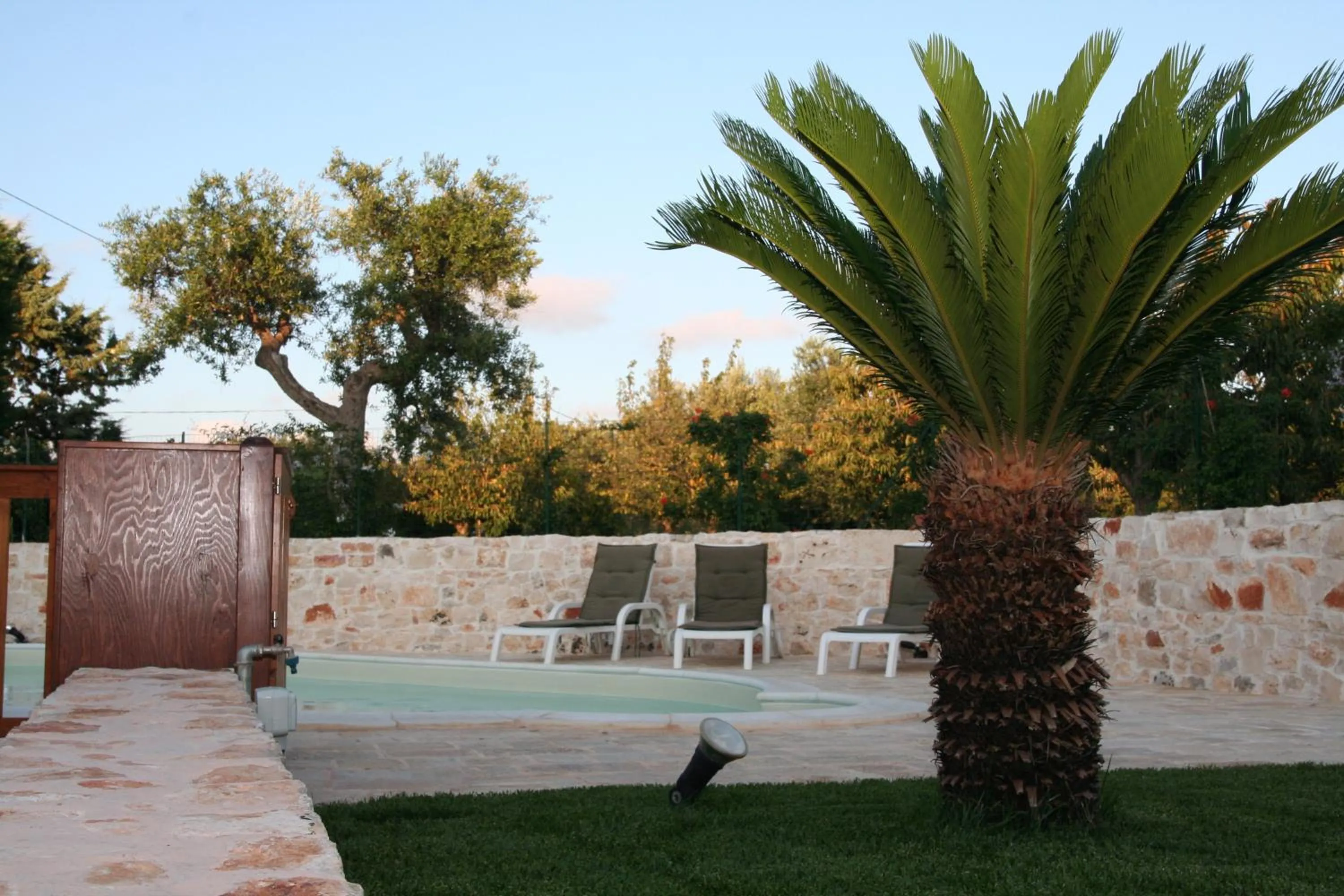 Pool view in La Dimora Gigante