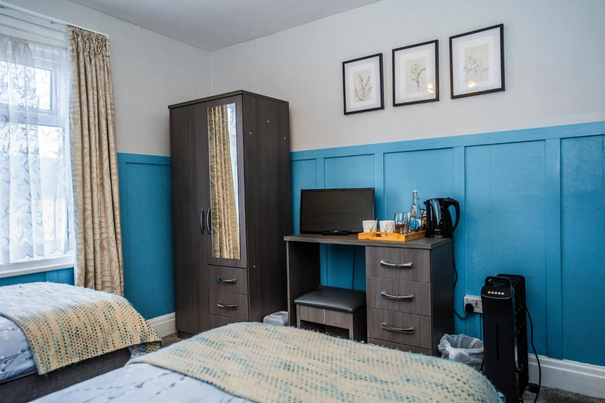 Coffee/tea facilities, Bed in Hesketh Hotel