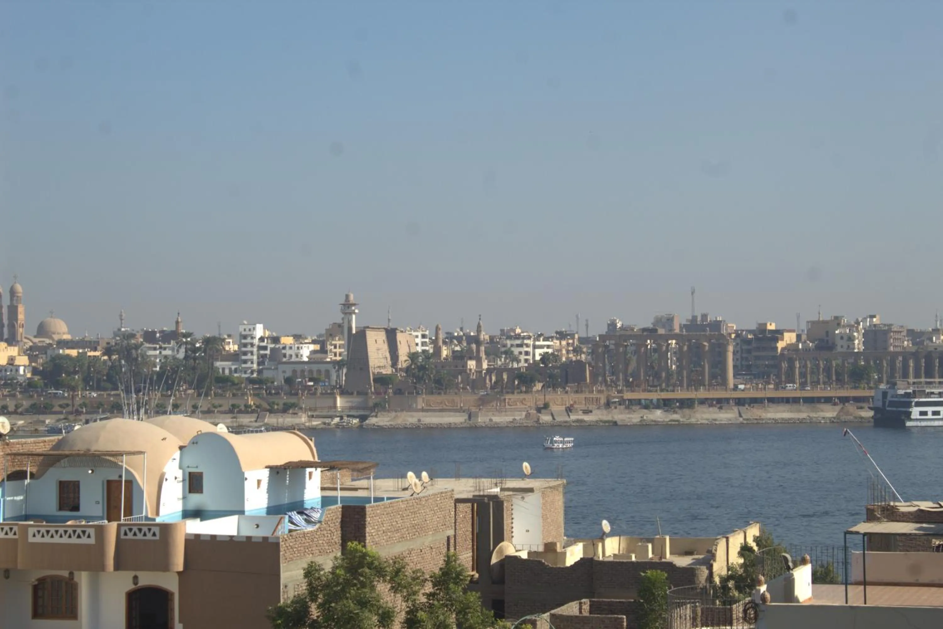 Morning Start Apartments