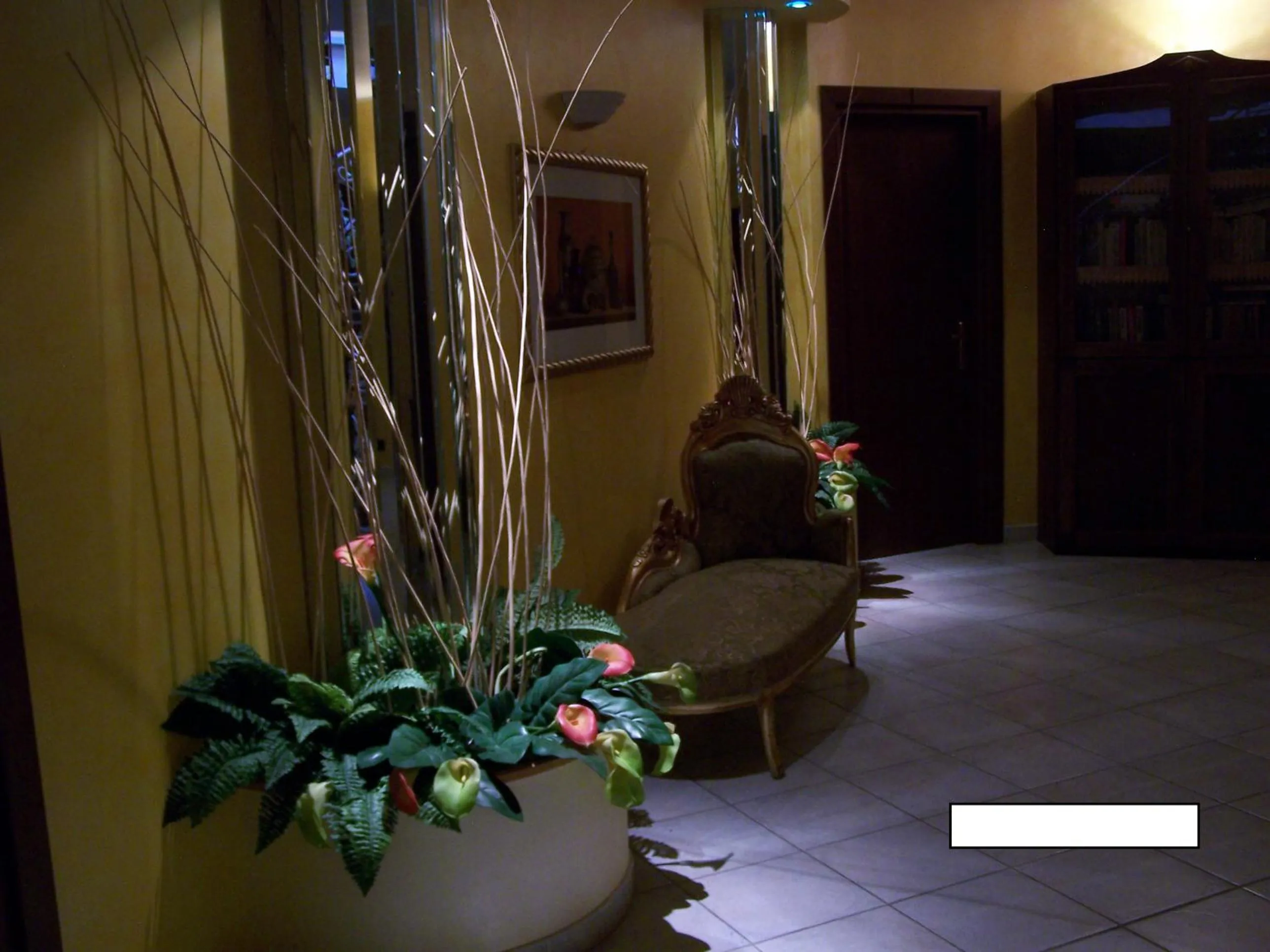 Decorative detail in Hotel Nautilus