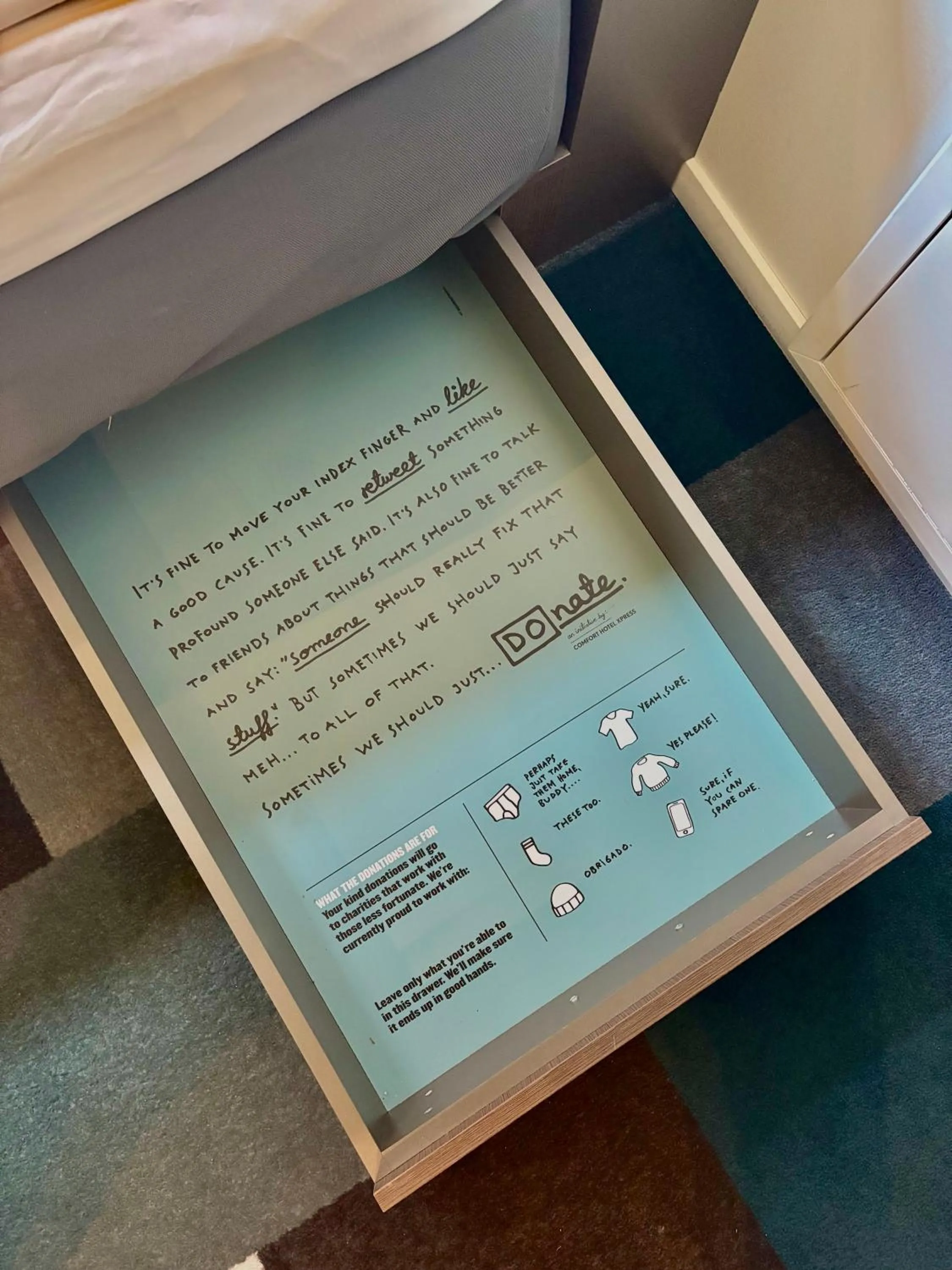 Text overlay in Comfort Hotel Xpress Central Station