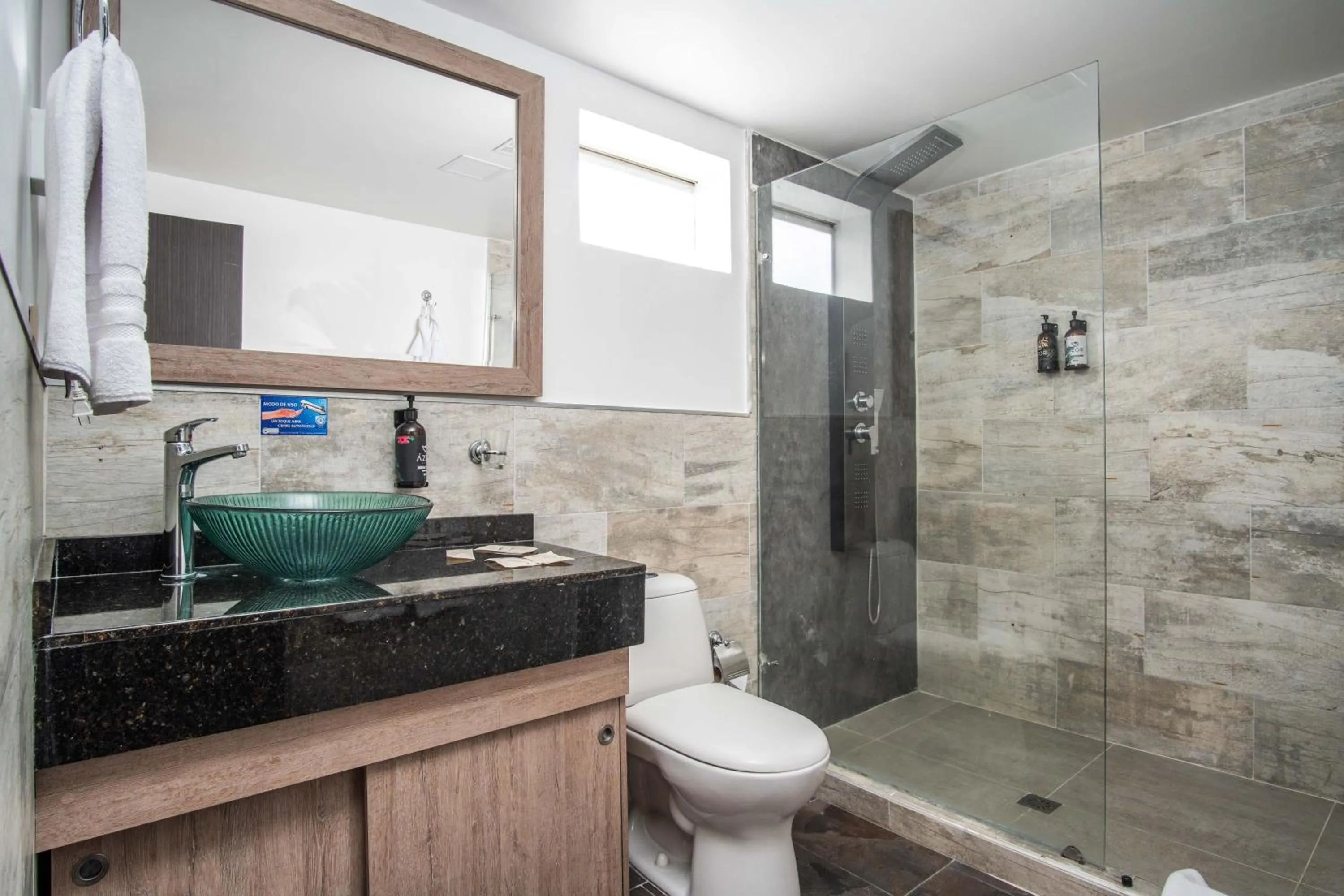 Bathroom in Azor Hotel Cali Versalles