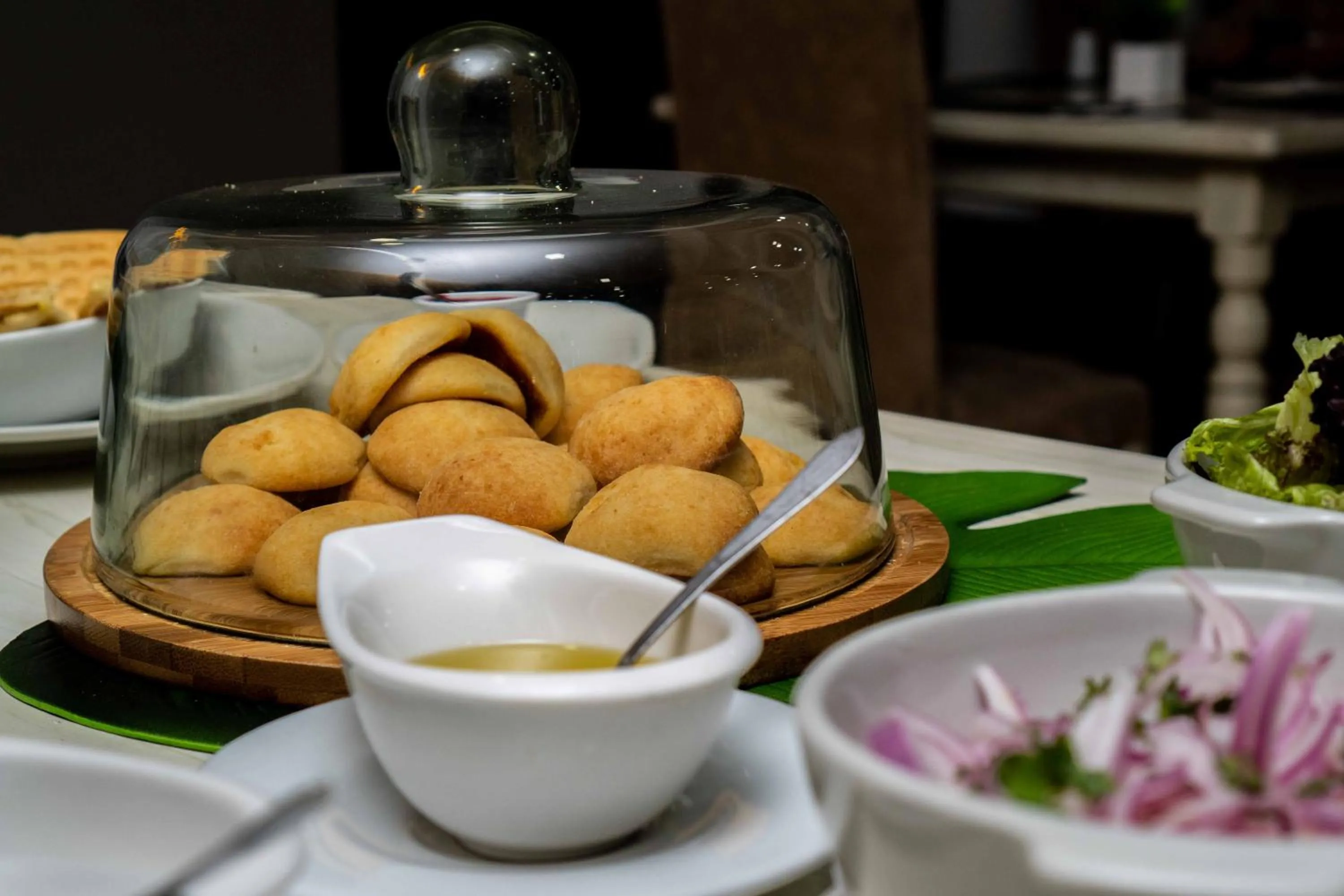 Restaurant/places to eat in Azor Hotel Cali Versalles