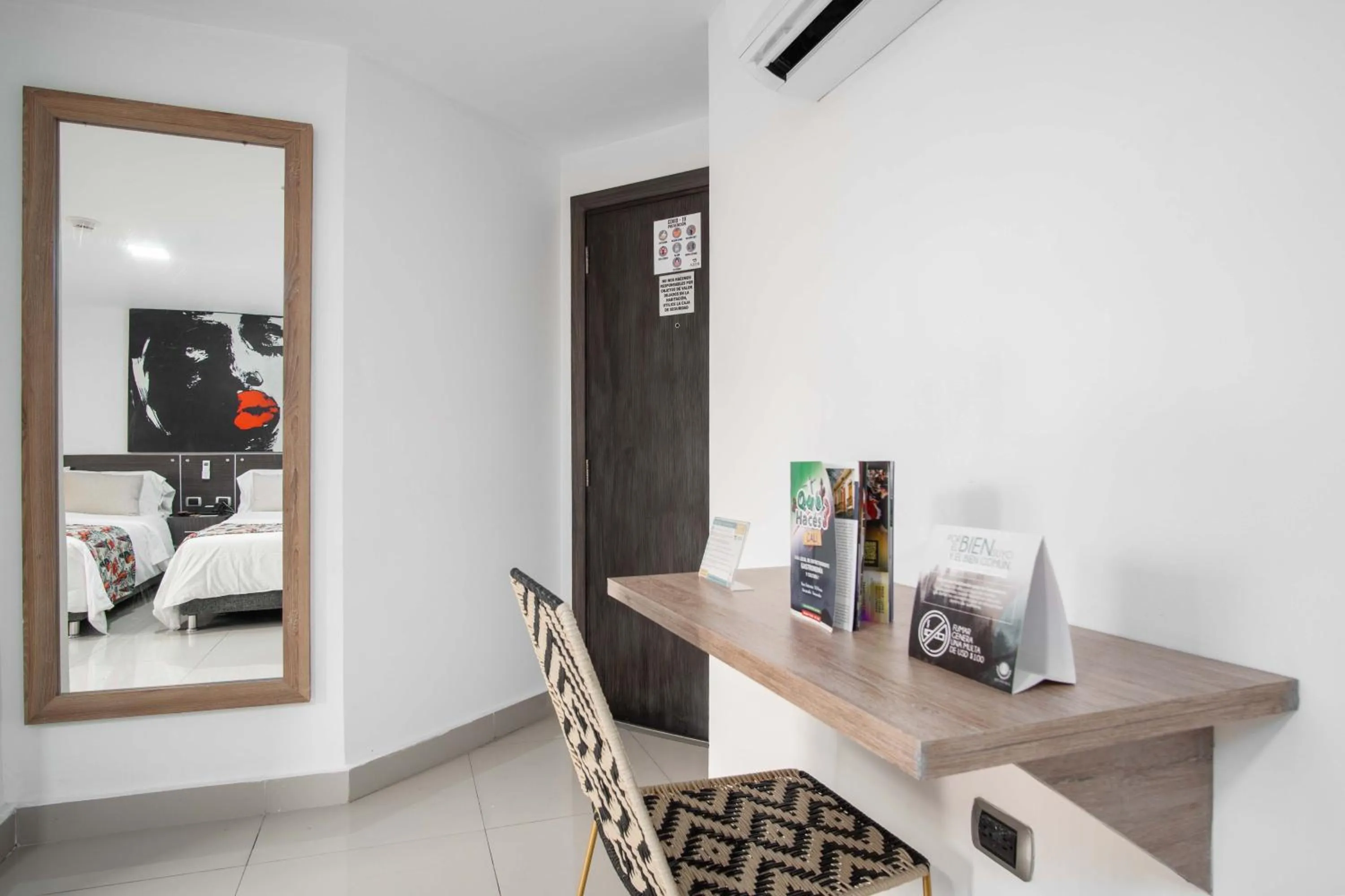 Bed in Azor Hotel Cali Versalles