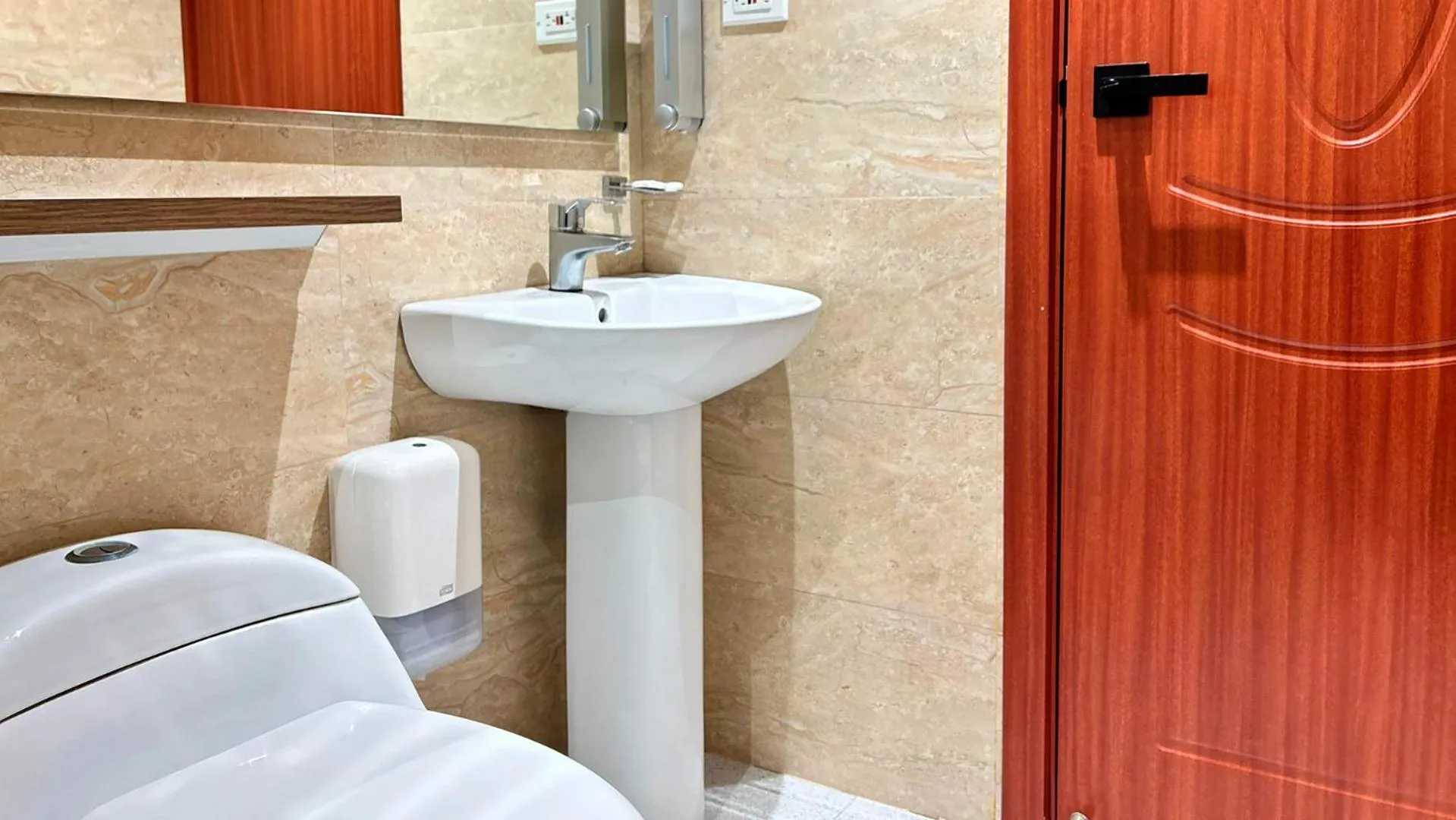 Bathroom in Hotel ByHours Las Américas