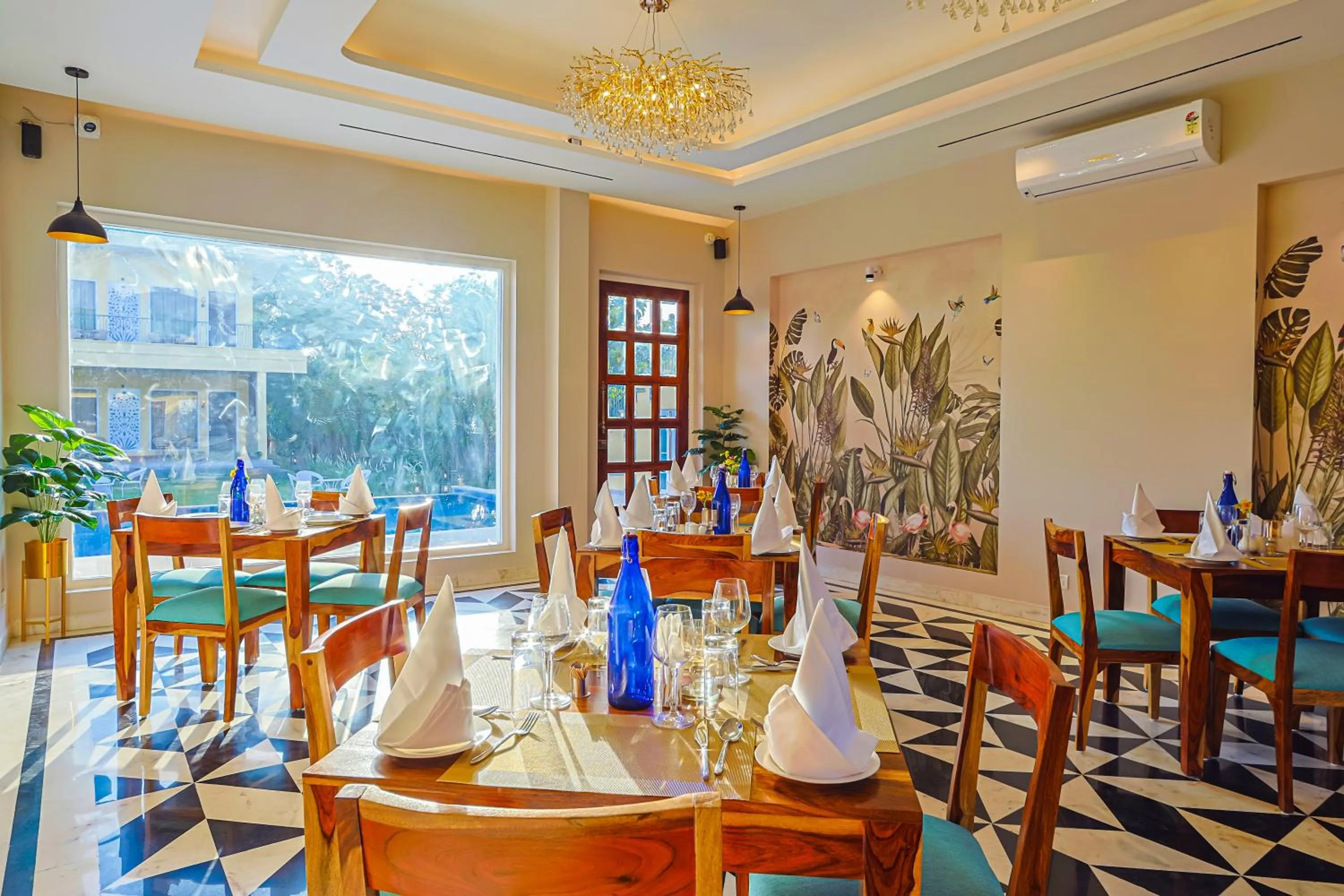 Restaurant/places to eat in Ananyamaya nature lodge