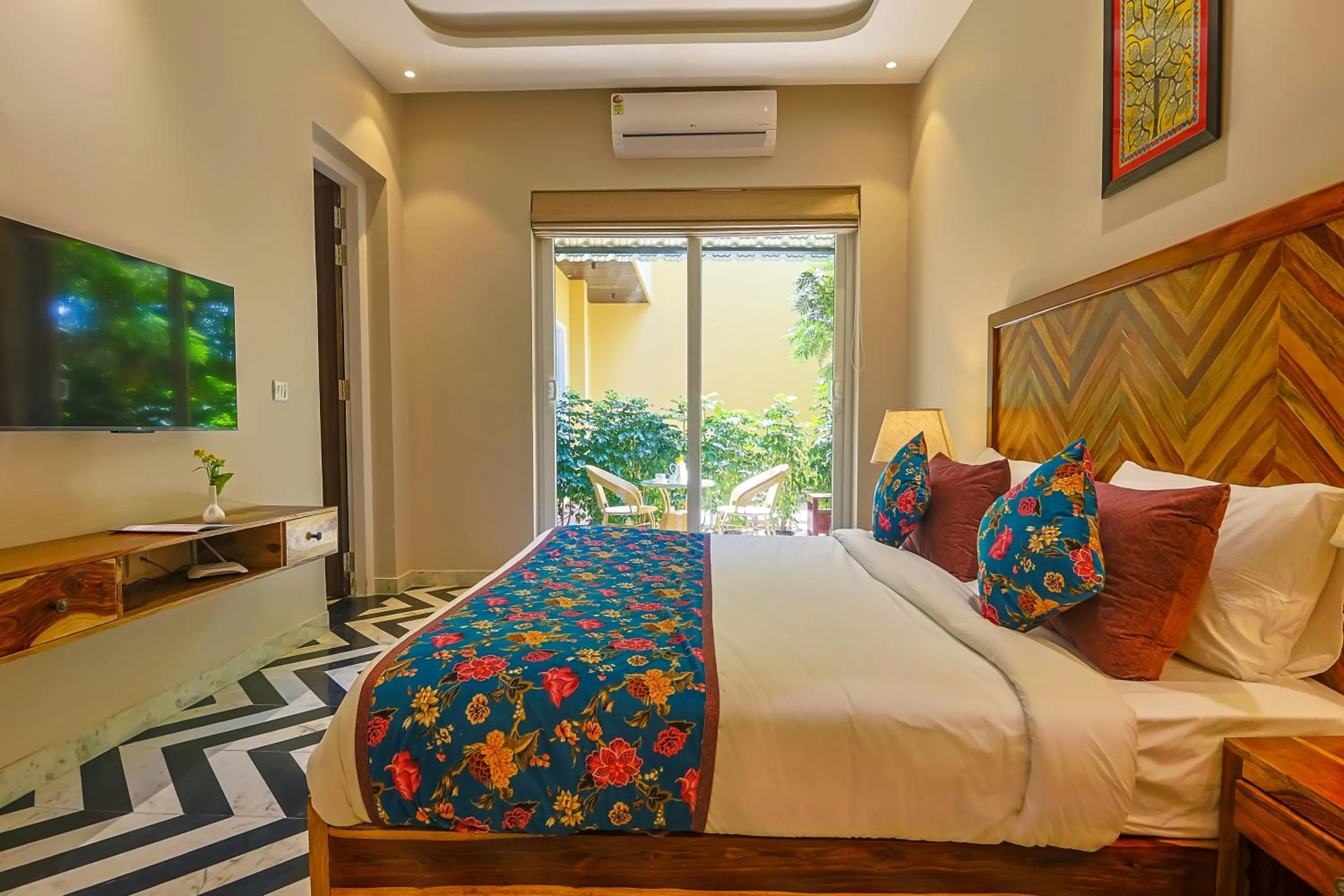 Bed in Ananyamaya nature lodge