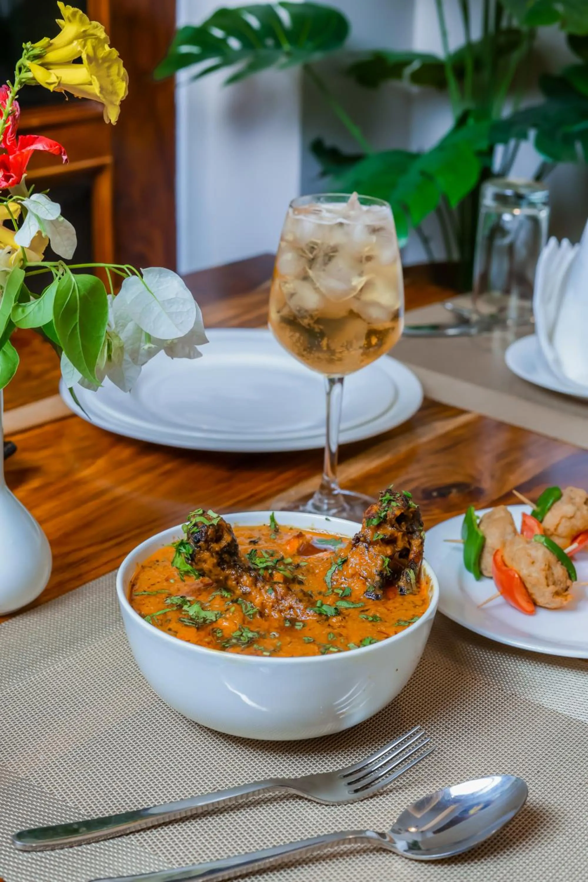 Restaurant/places to eat in Ananyamaya nature lodge