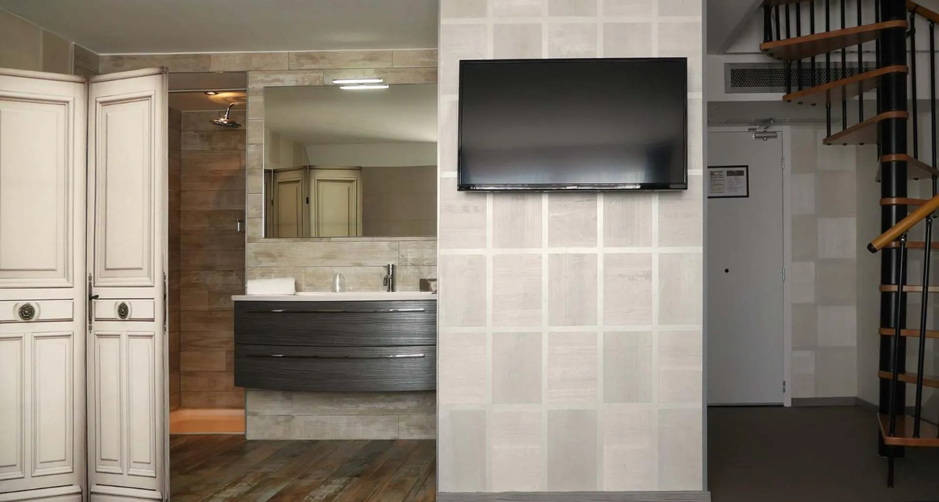 Bathroom in Hôtel Le Dormeur