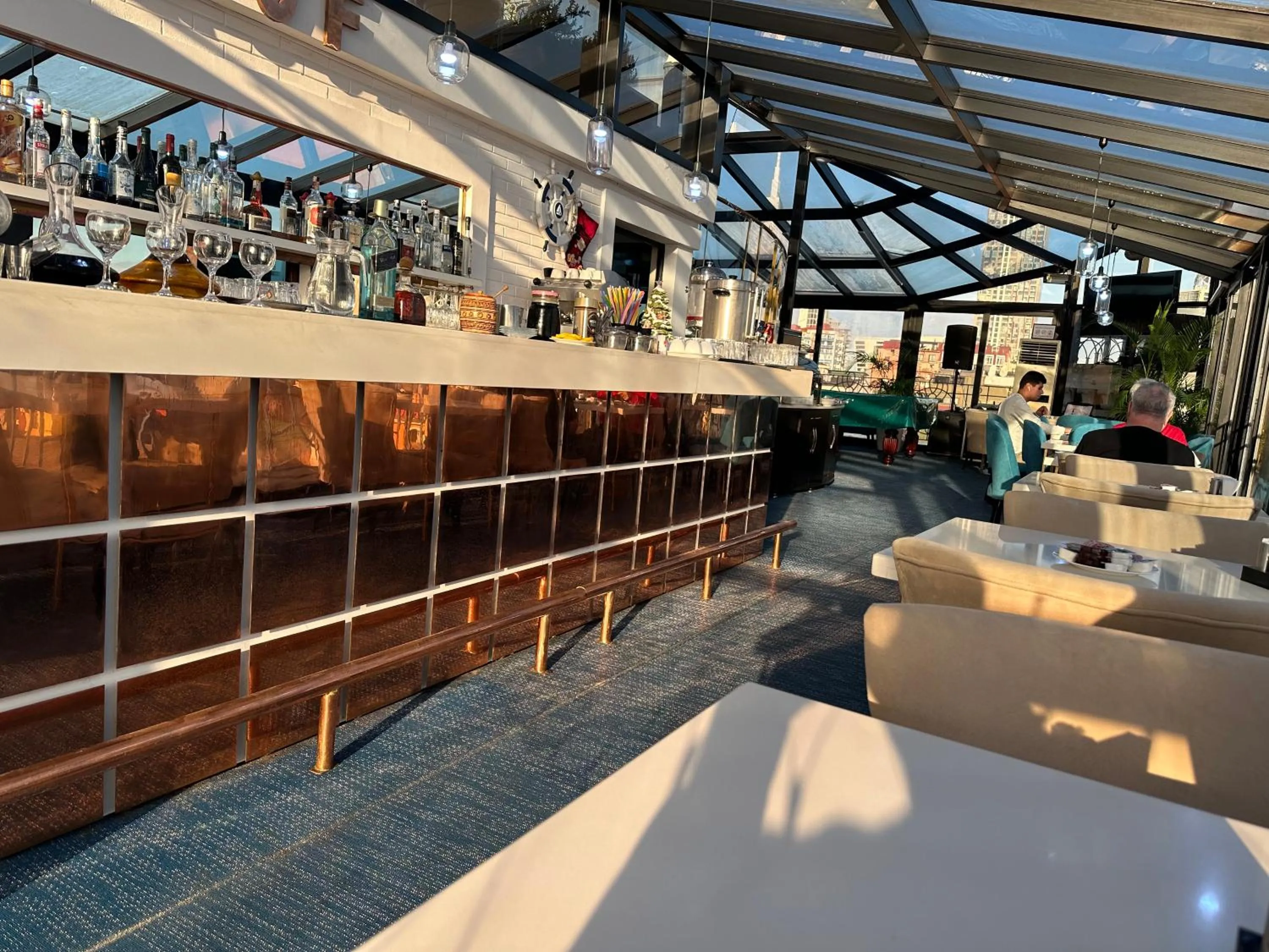 Restaurant/places to eat in Hotel Old Town