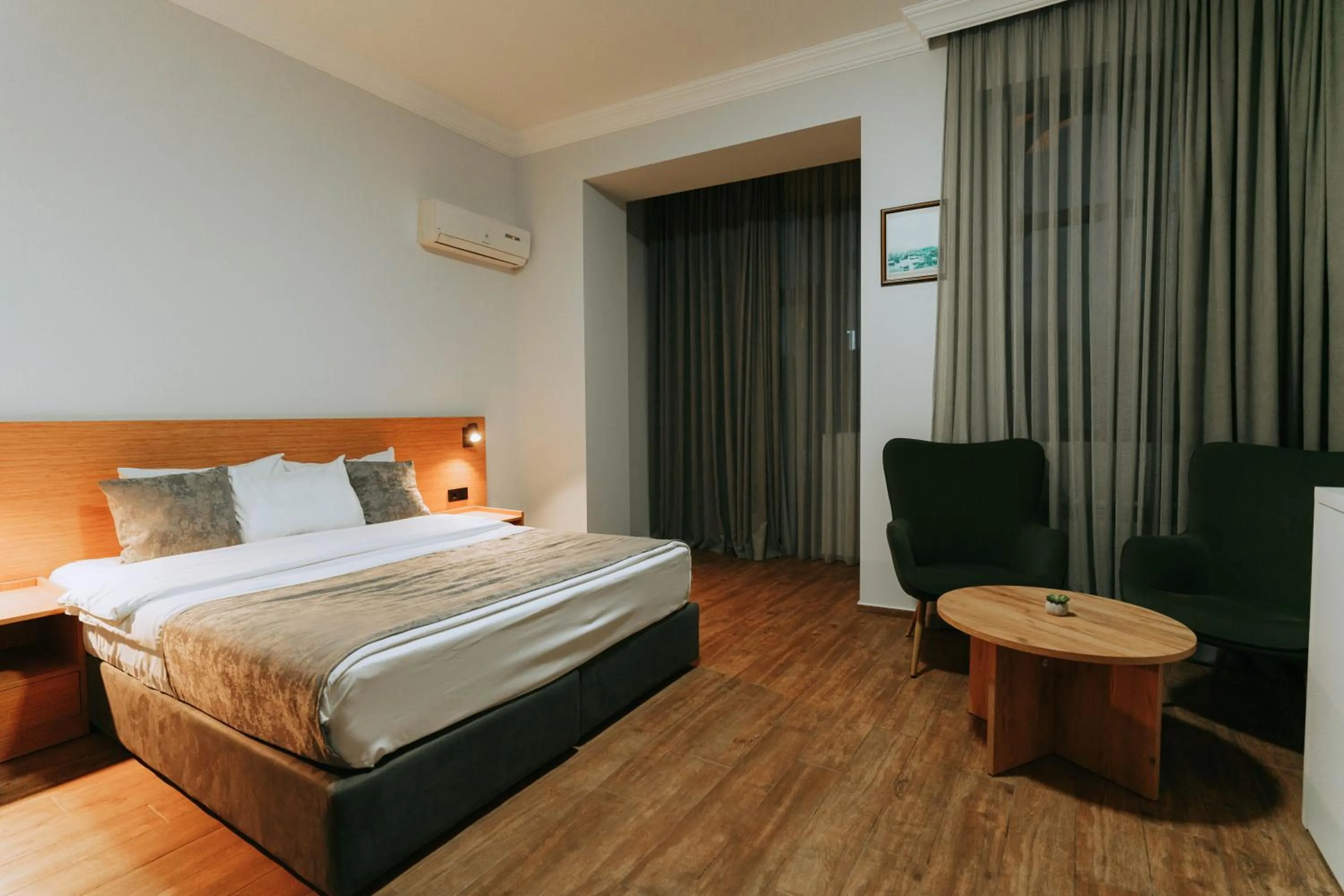 Photo of the whole room, Bed in Hotel Old Town