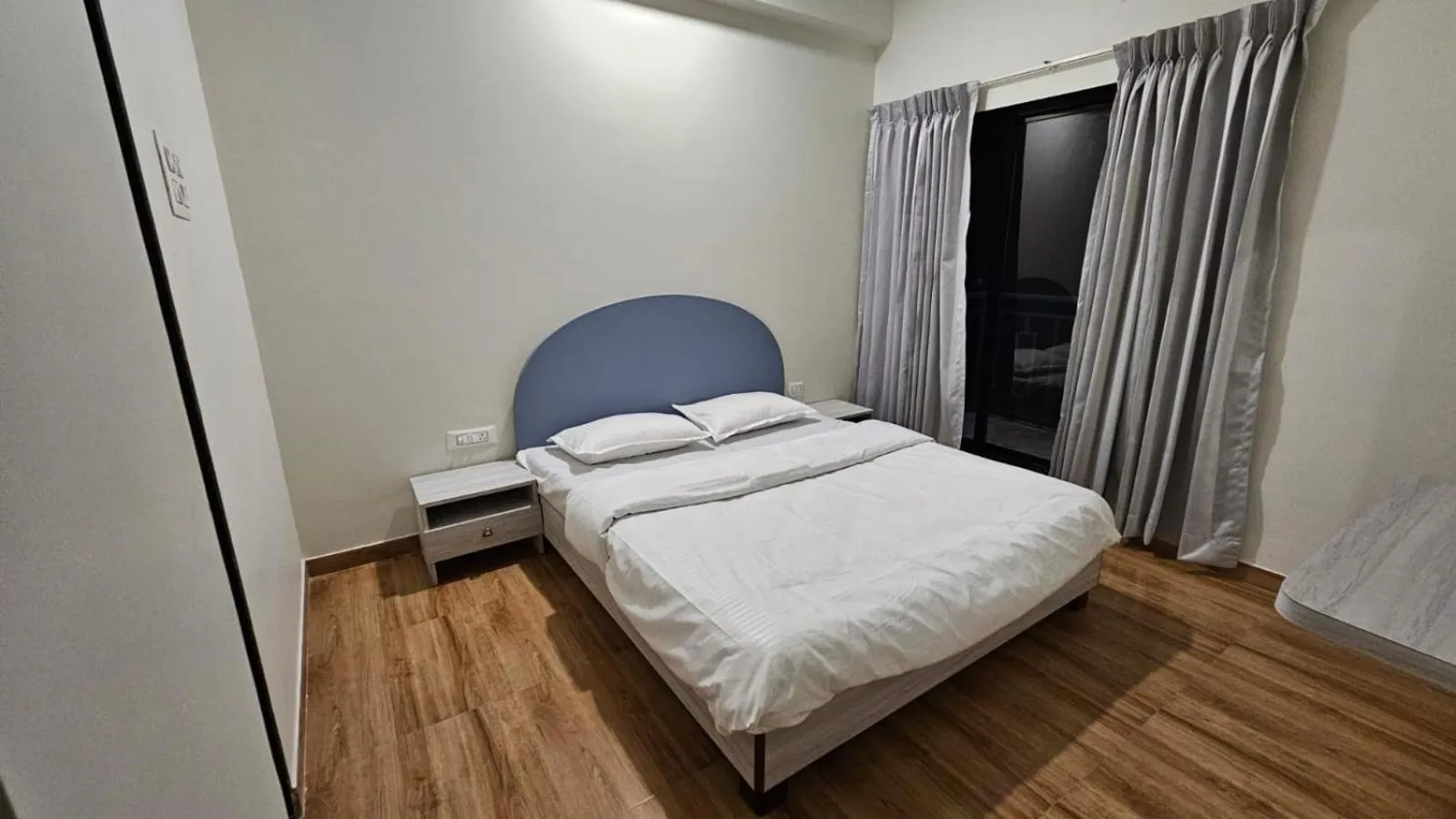 Bed in Coastal Paradise