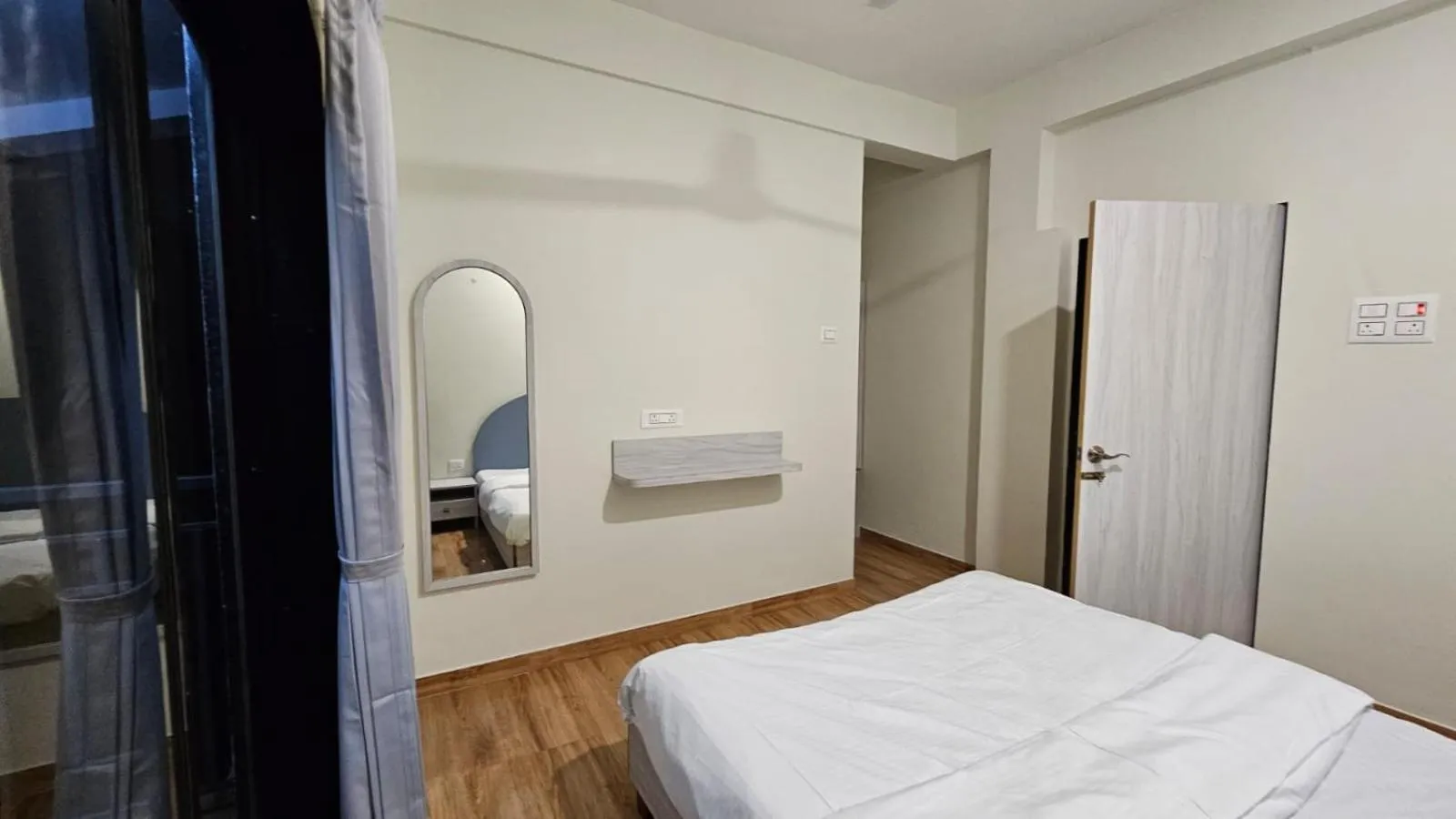 Bed in Coastal Paradise