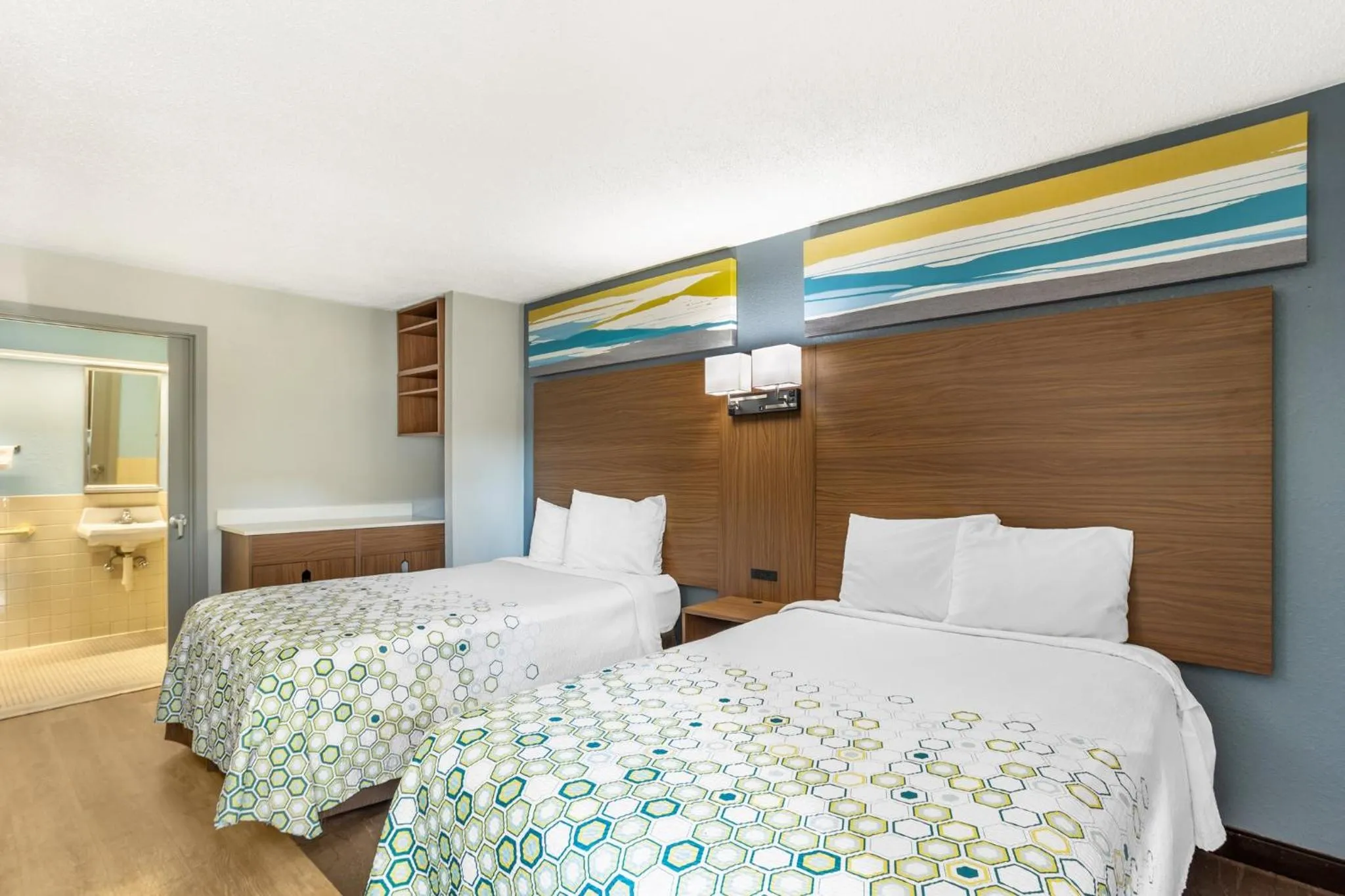 Photo of the whole room, Bed in HomeTowne Studios by Red Roof Lancaster