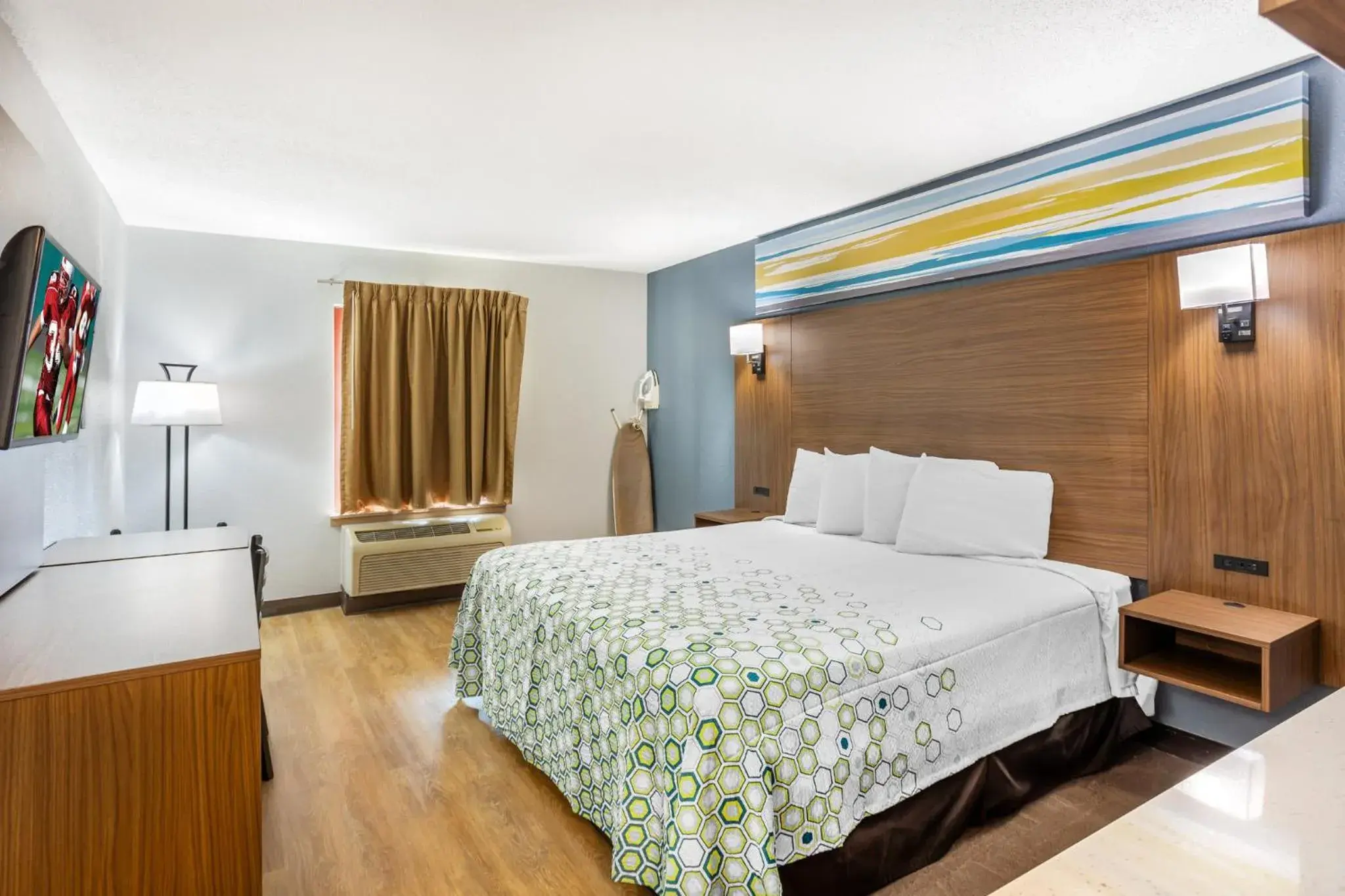 Photo of the whole room, Bed in HomeTowne Studios by Red Roof Lancaster Photo of the whole room, Bed in HomeTowne Studios by Red Roof Lancaster