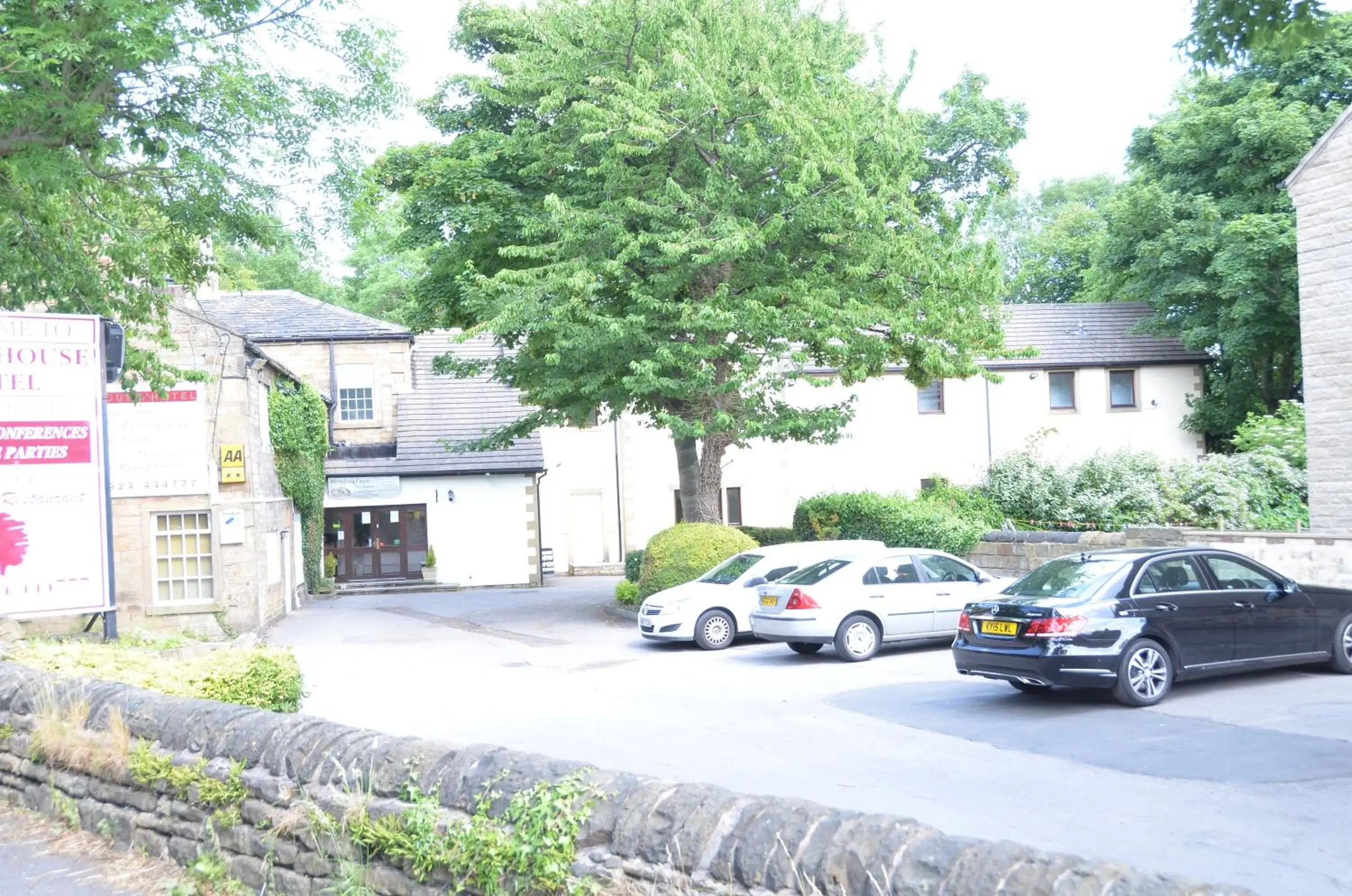 Facade/entrance, Property Building in Healey House Hotel