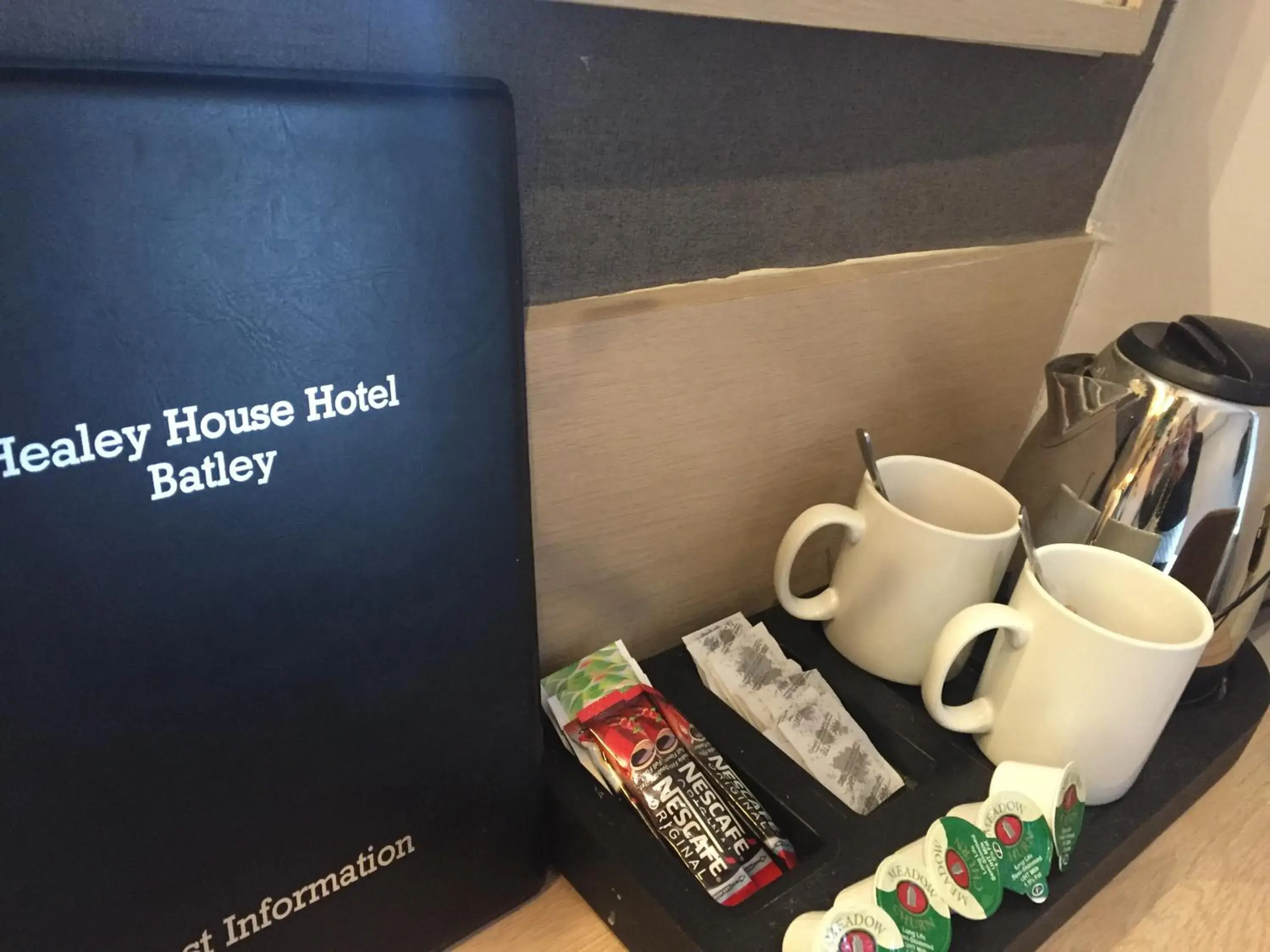 Coffee/tea facilities in Healey House Hotel