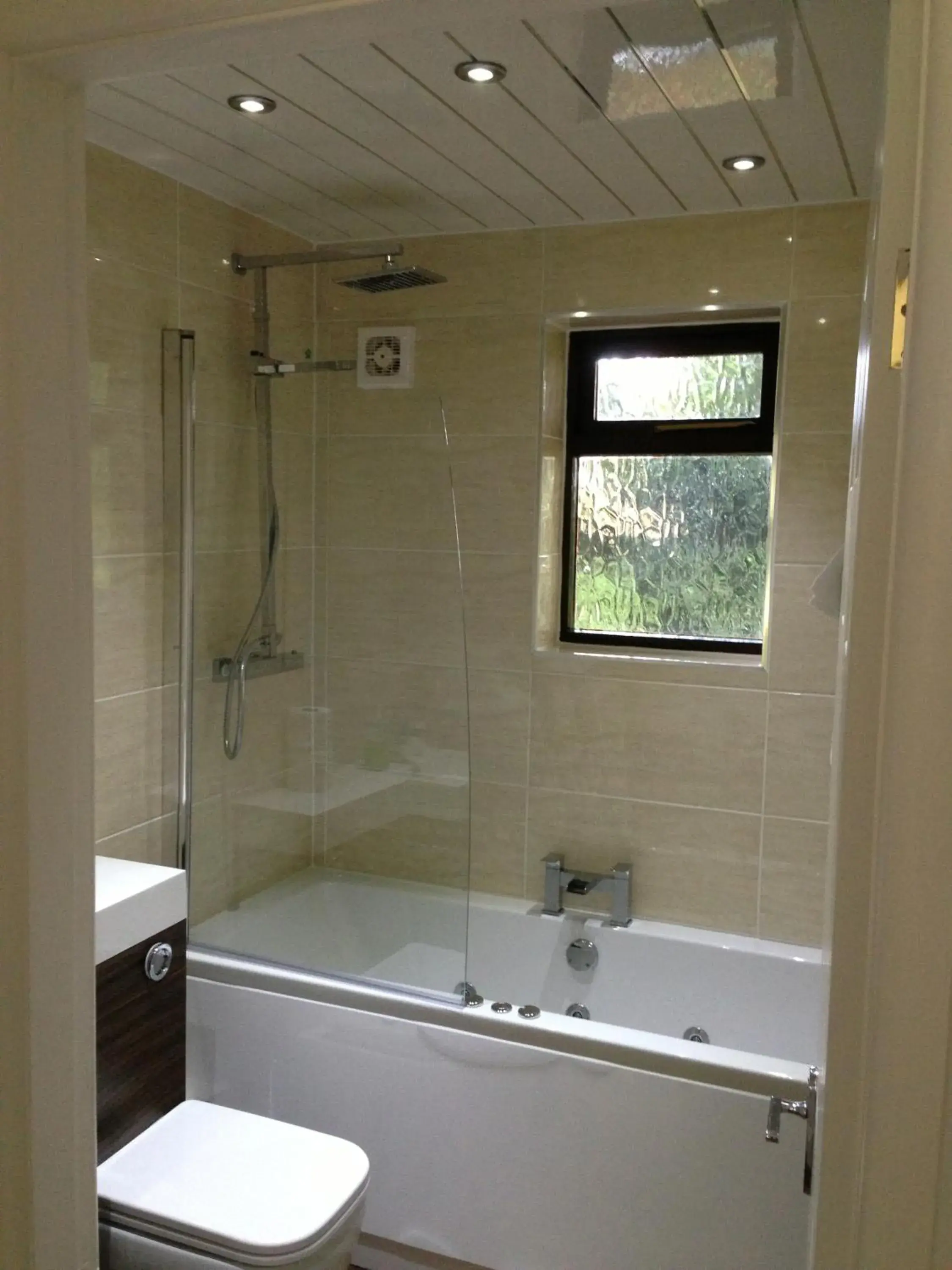 Bathroom in Healey House Hotel