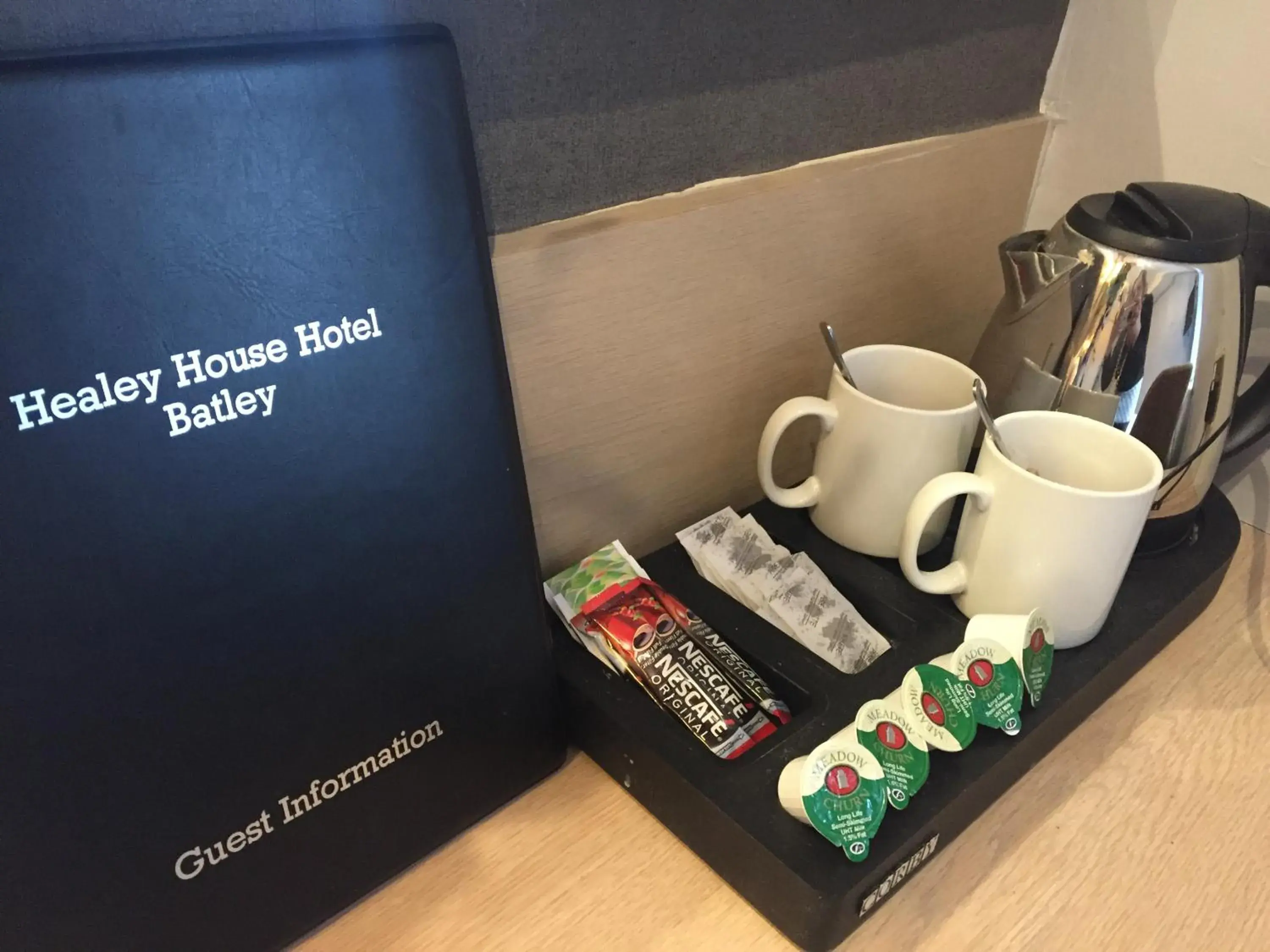 Coffee/tea facilities in Healey House Hotel