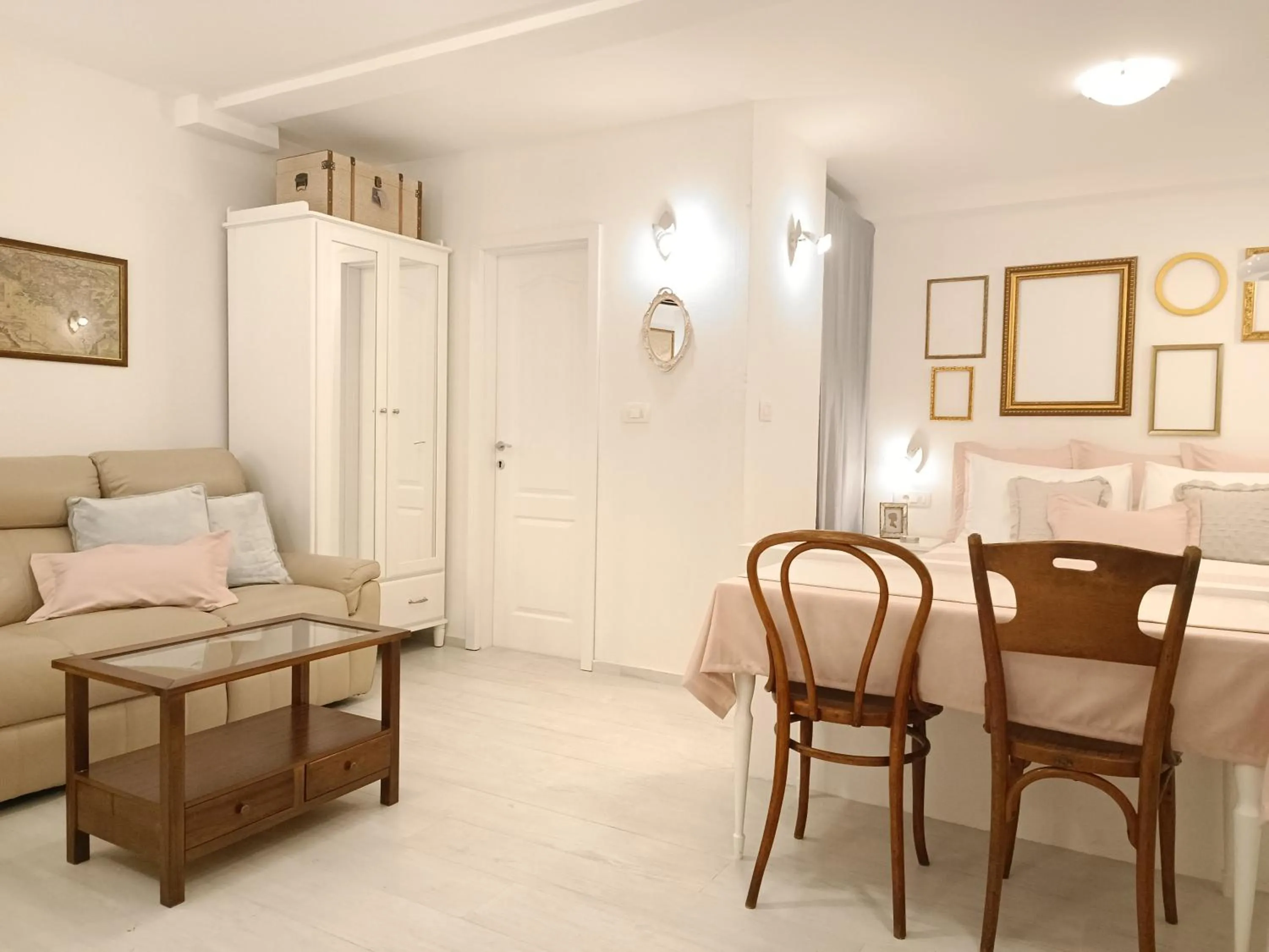 Living room in Summer Dream Studio