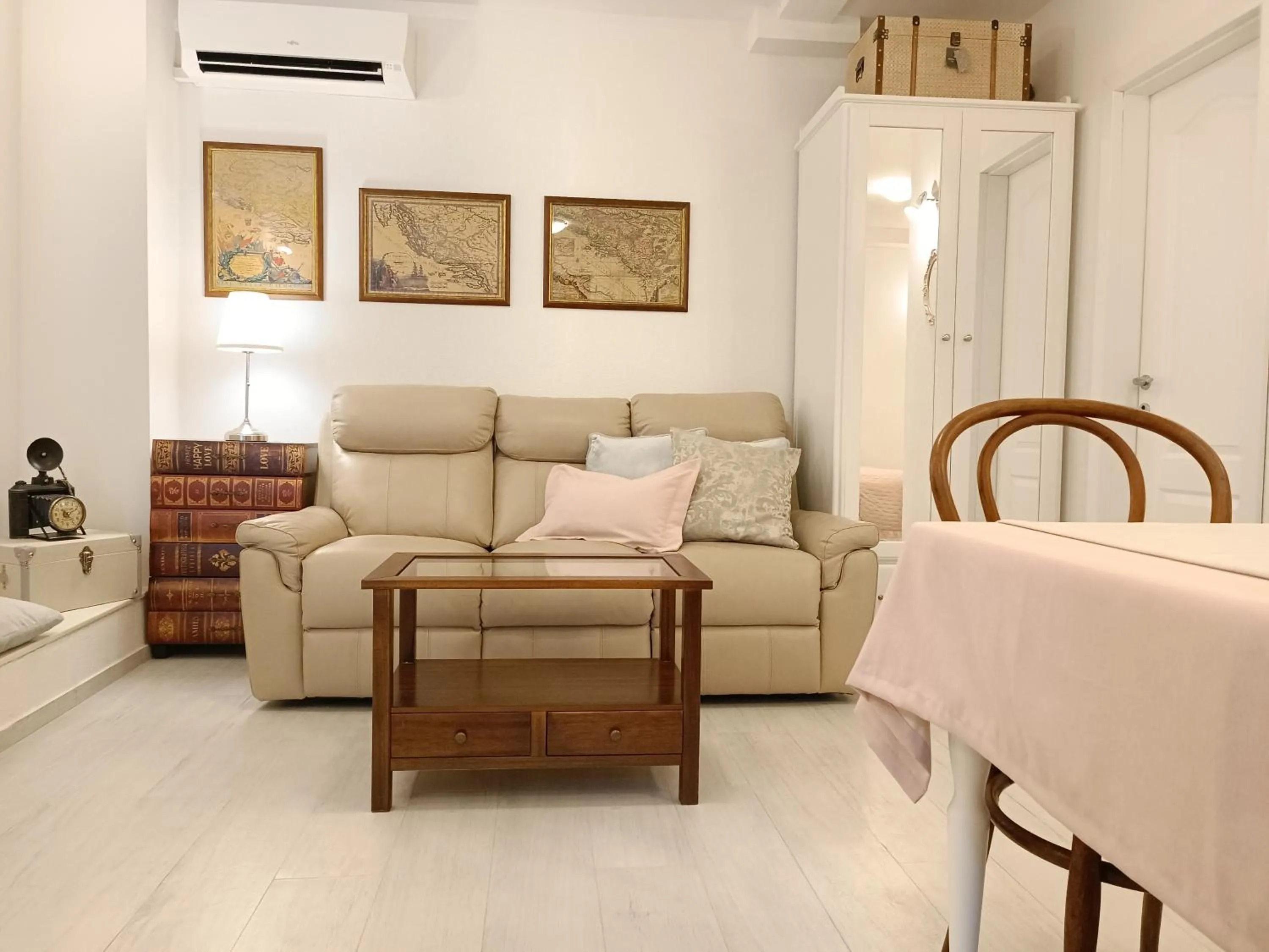 Living room in Summer Dream Studio
