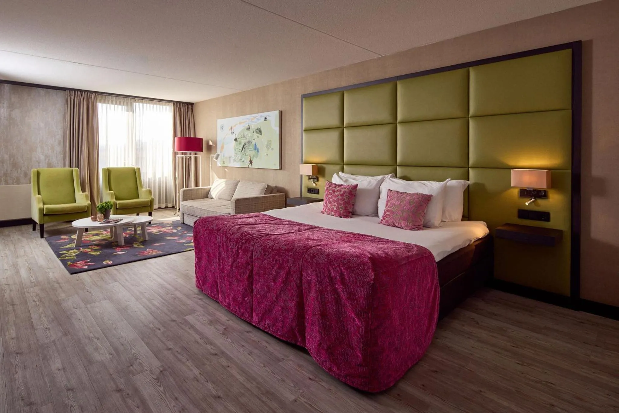 Living room, Bed in Hotel van der Valk Wolvega-Heerenveen