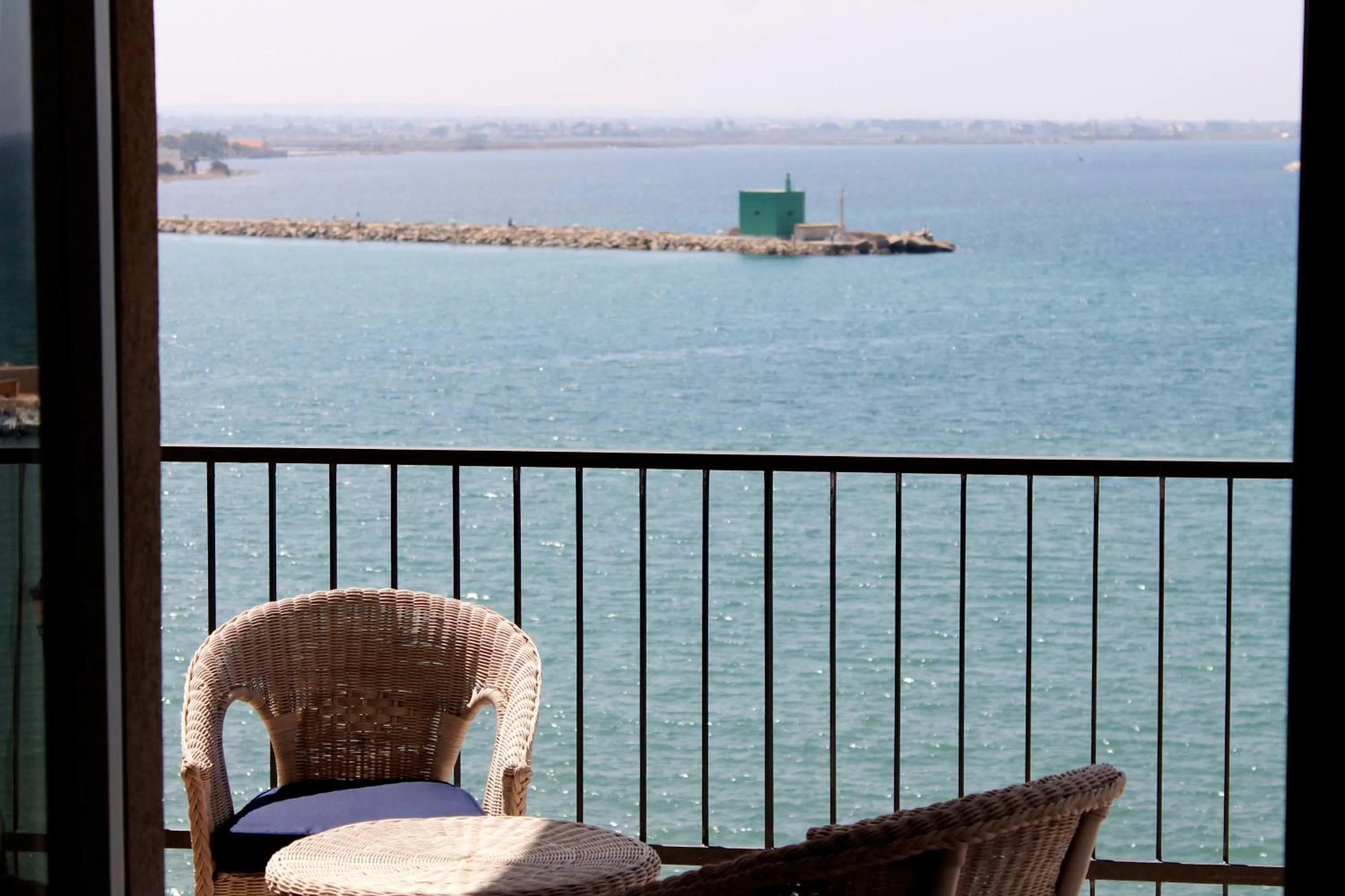 Apartment with Sea View in Atlantis