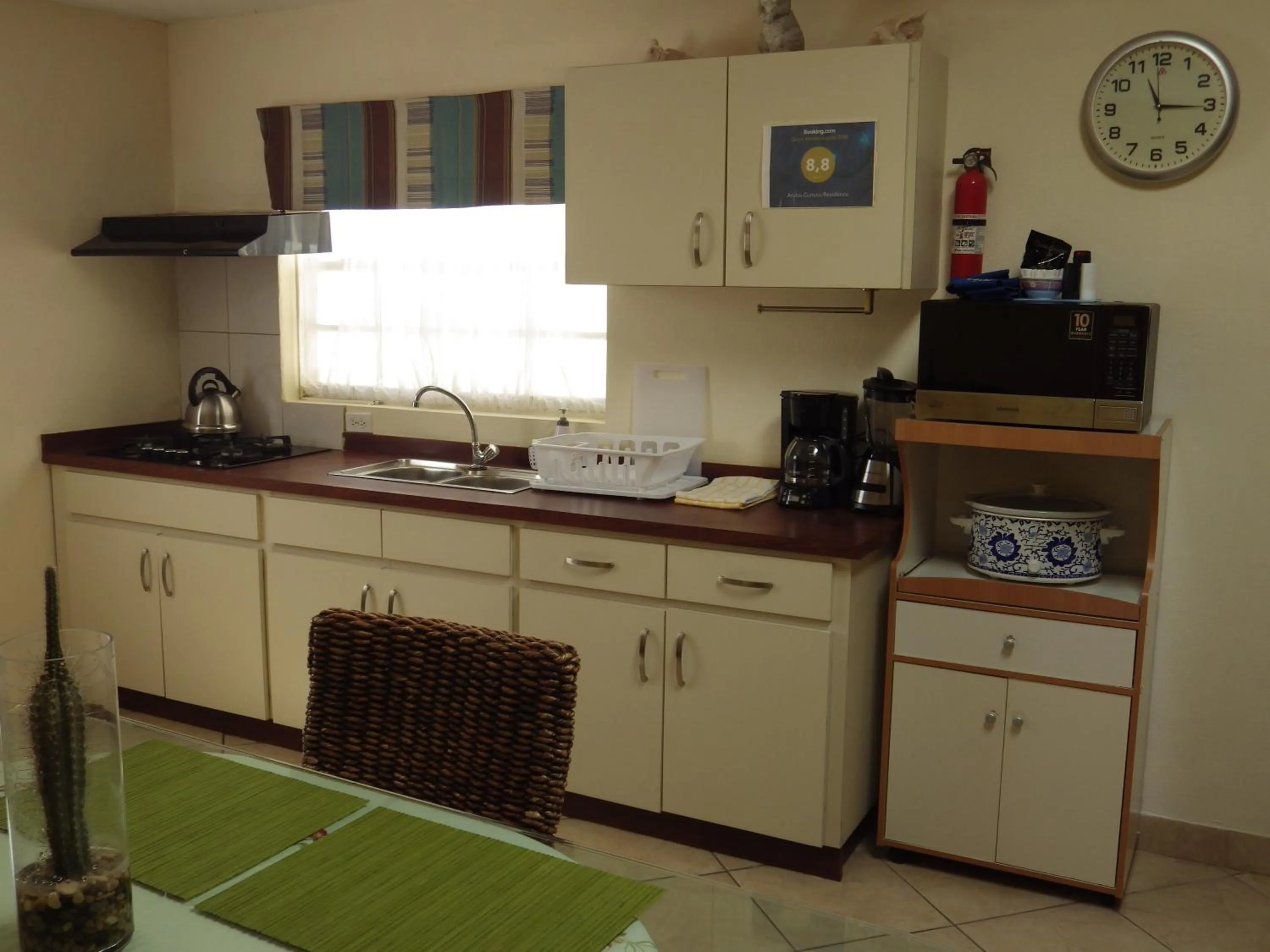 Kitchen or kitchenette in Aruba Cunucu Residence