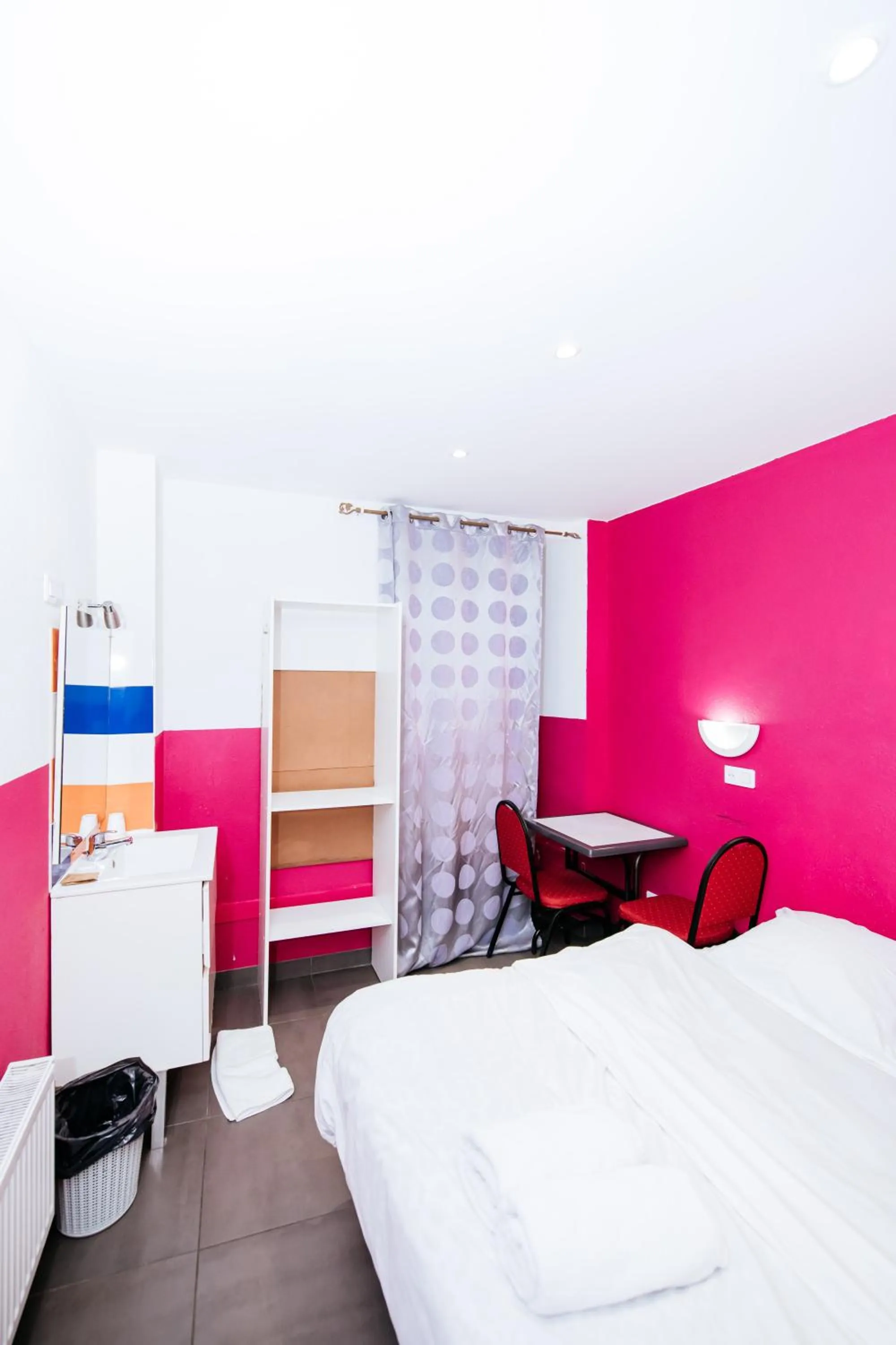 Photo of the whole room, Bed in Hotel De La Poste