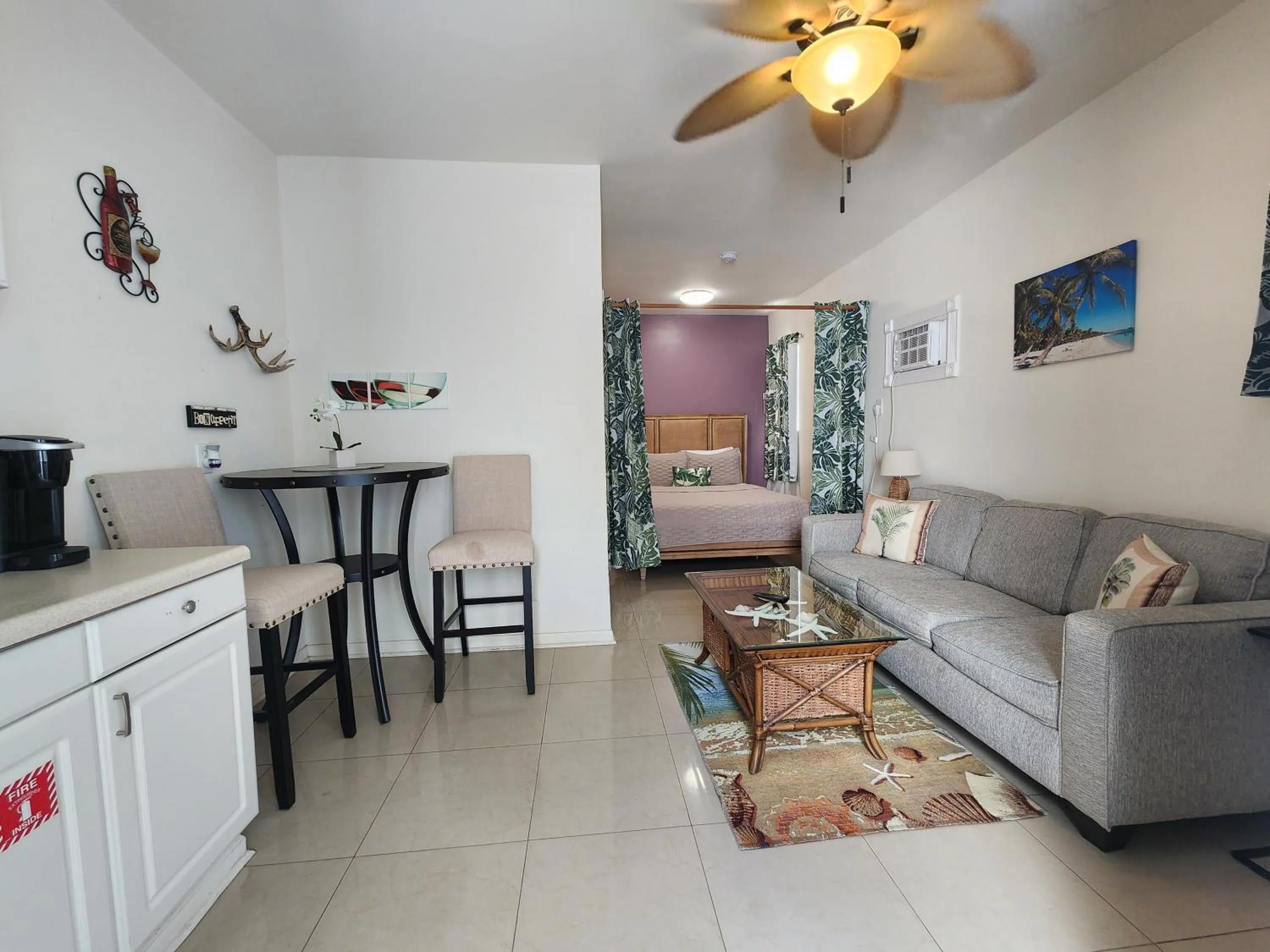 TV and multimedia in Old Town Suites