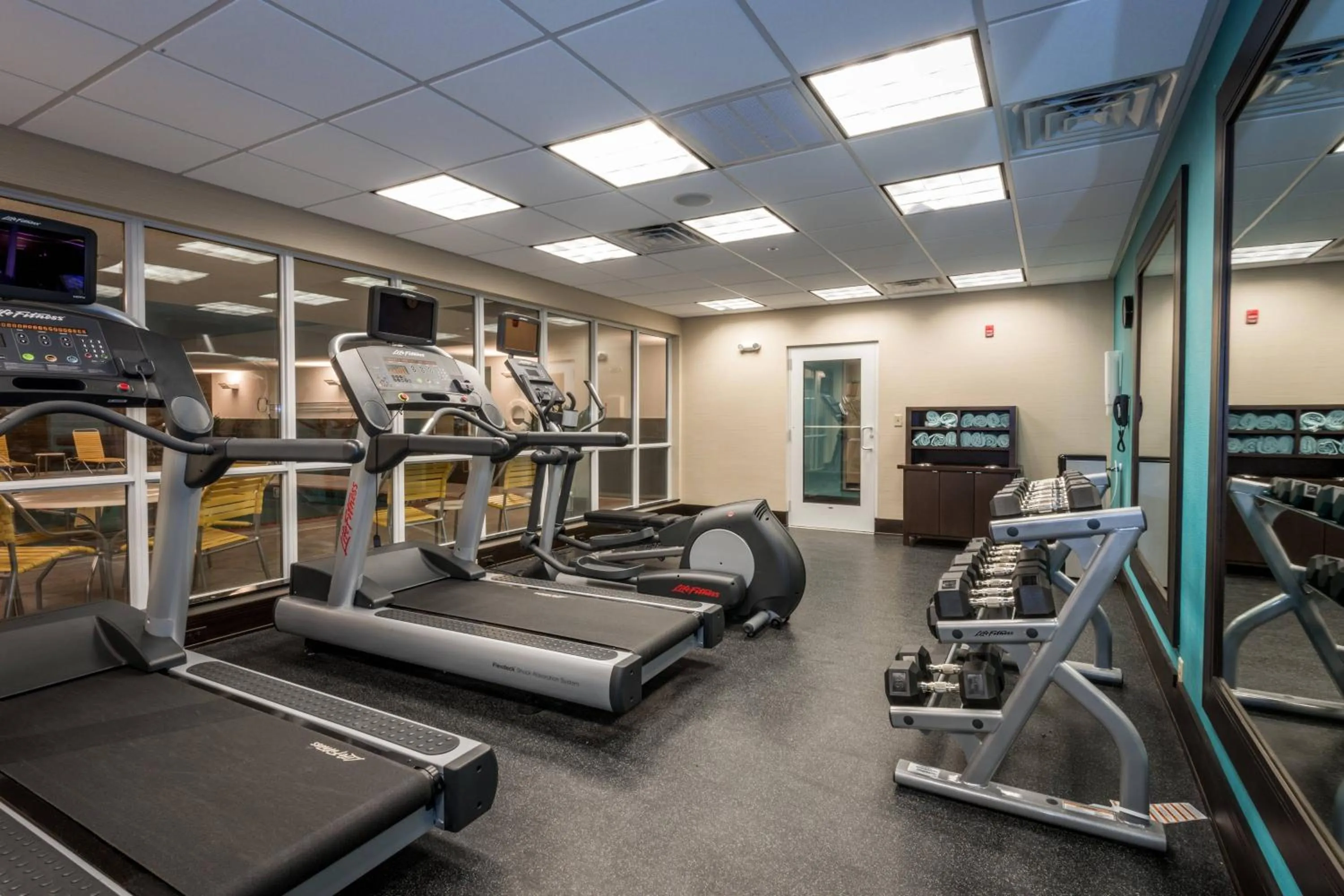 Fitness centre/facilities in Fairfield Inn & Suites by Marriott Meridian