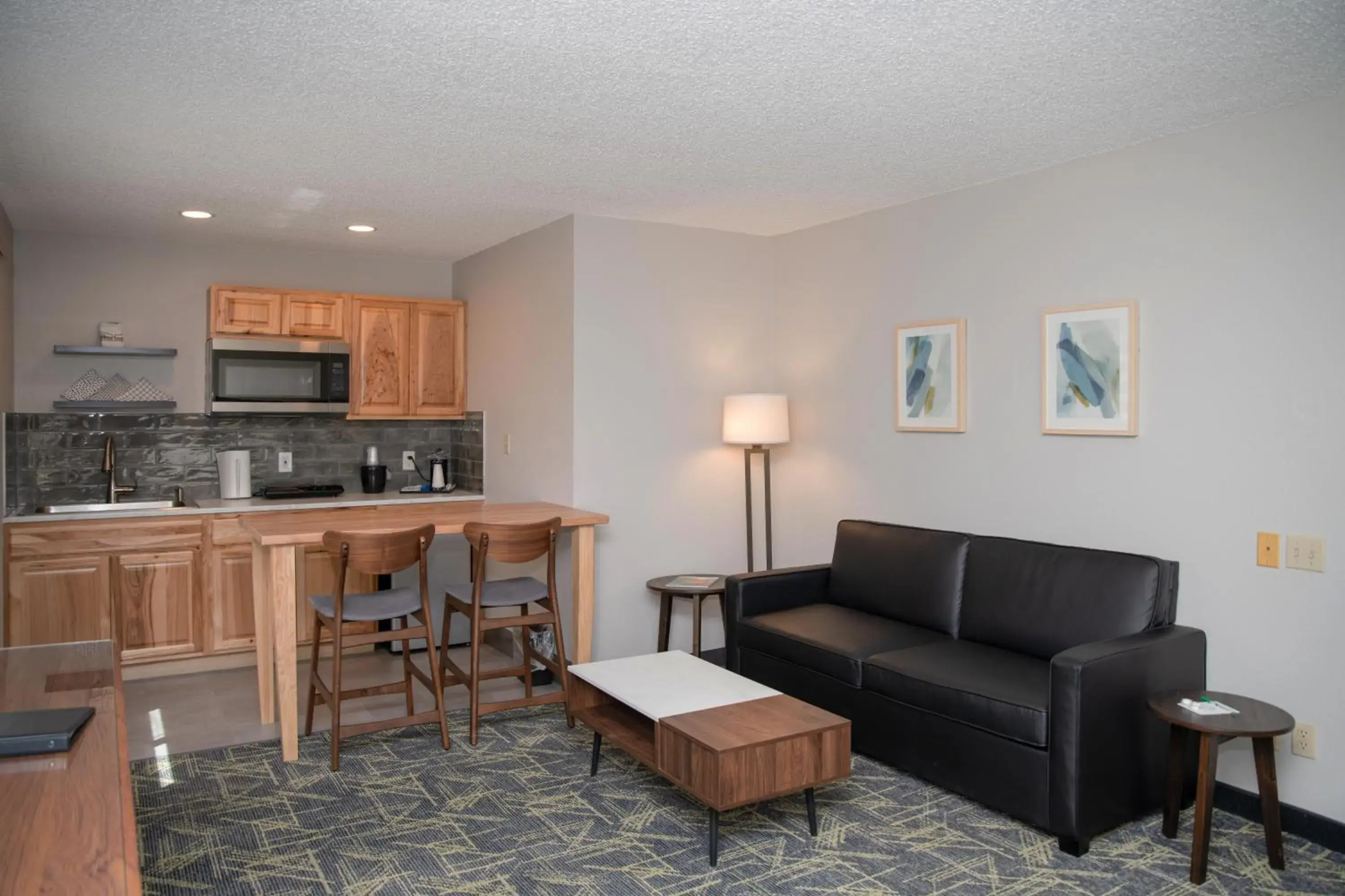 Living room in SureStay Plus by Best Western Montrose Living room in SureStay Plus by Best Western Montrose