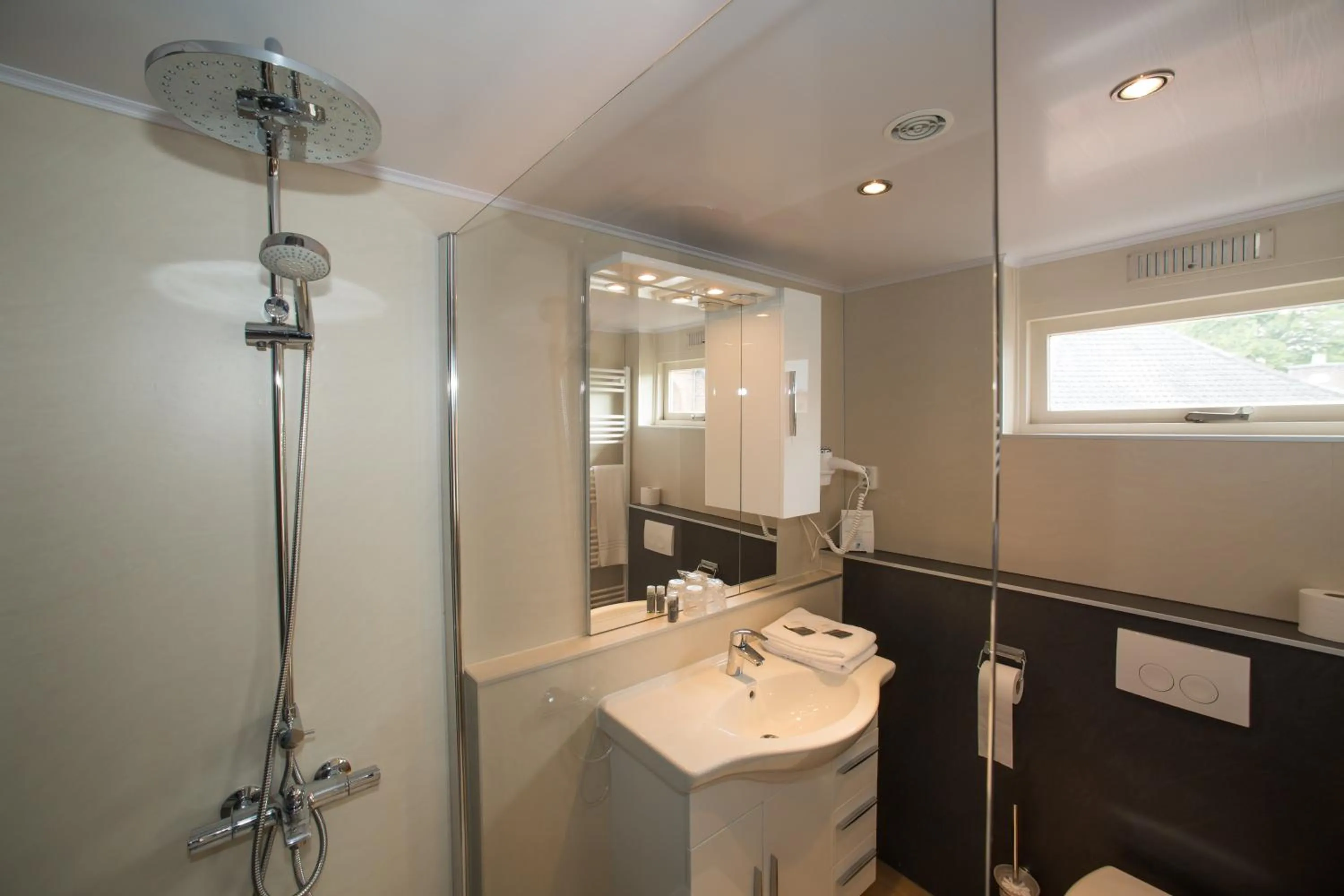 Bathroom in Landhotel De Hoofdige Boer