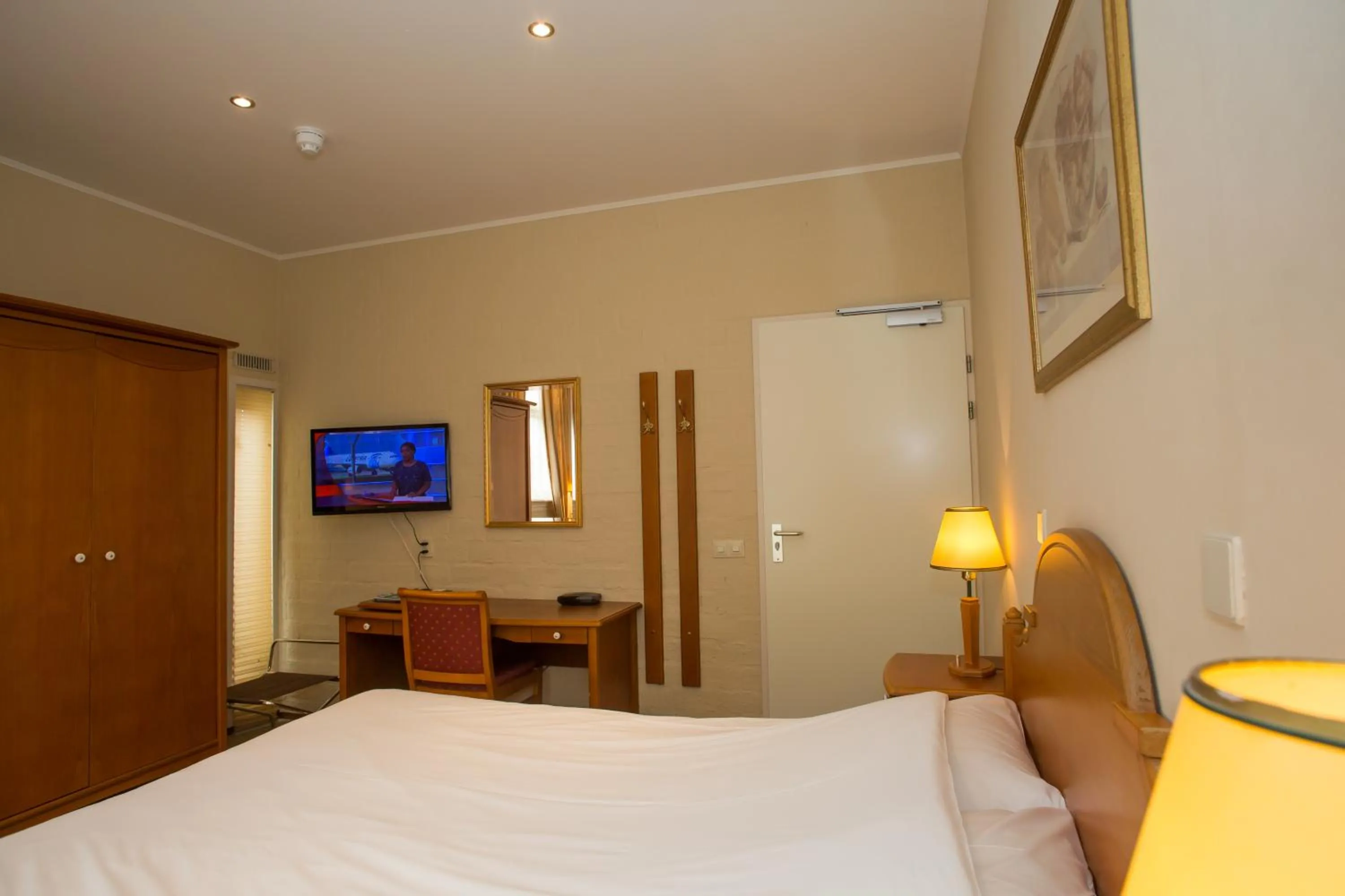 Photo of the whole room, Bed in Landhotel De Hoofdige Boer