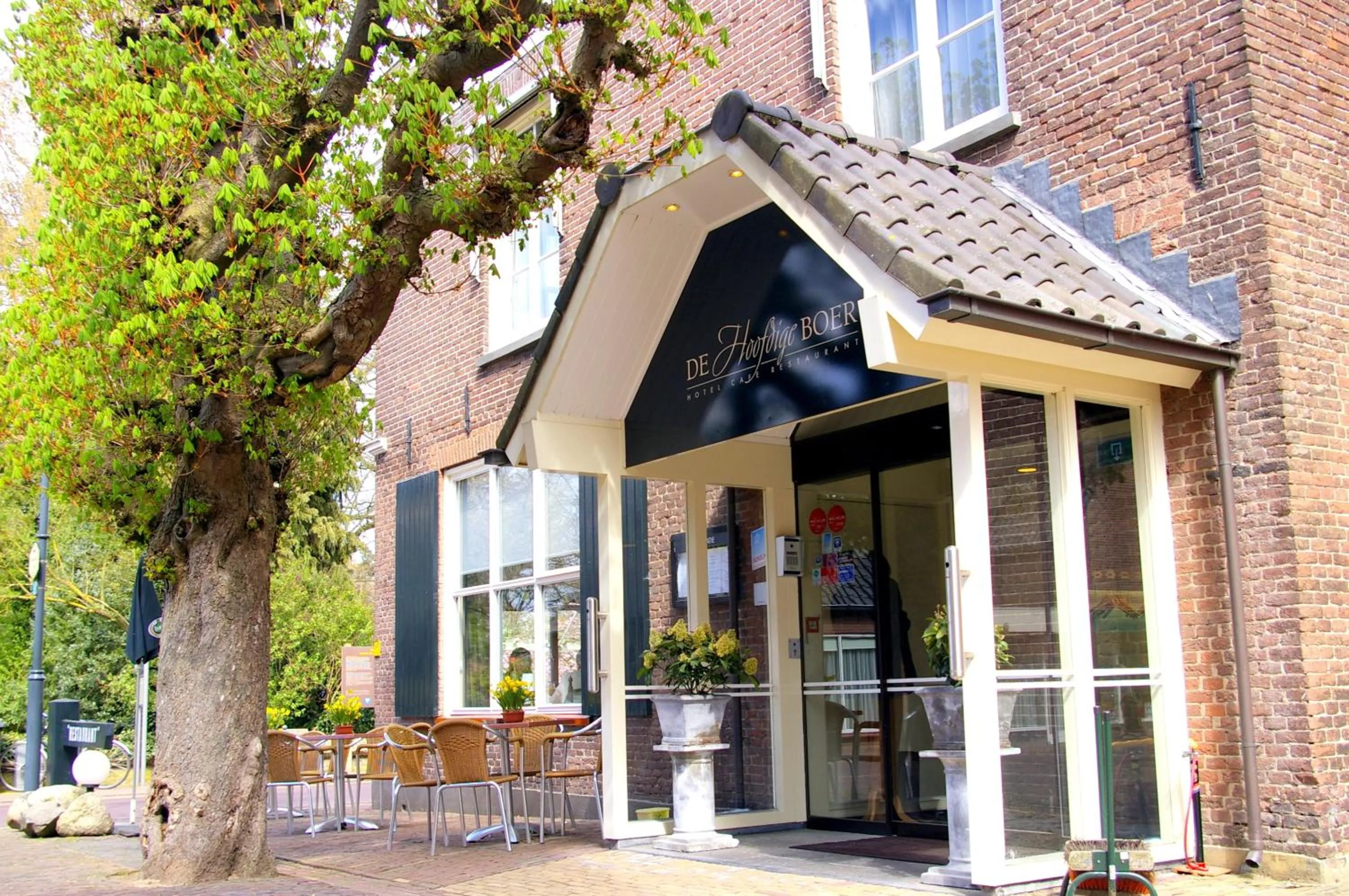 Facade/entrance in Landhotel De Hoofdige Boer